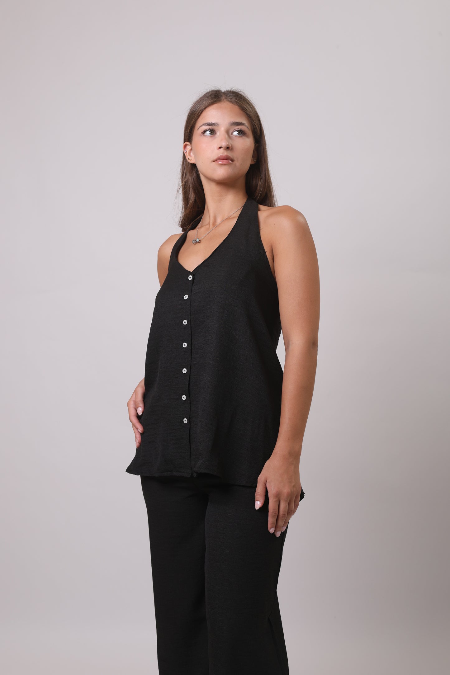 Linen set with buttons