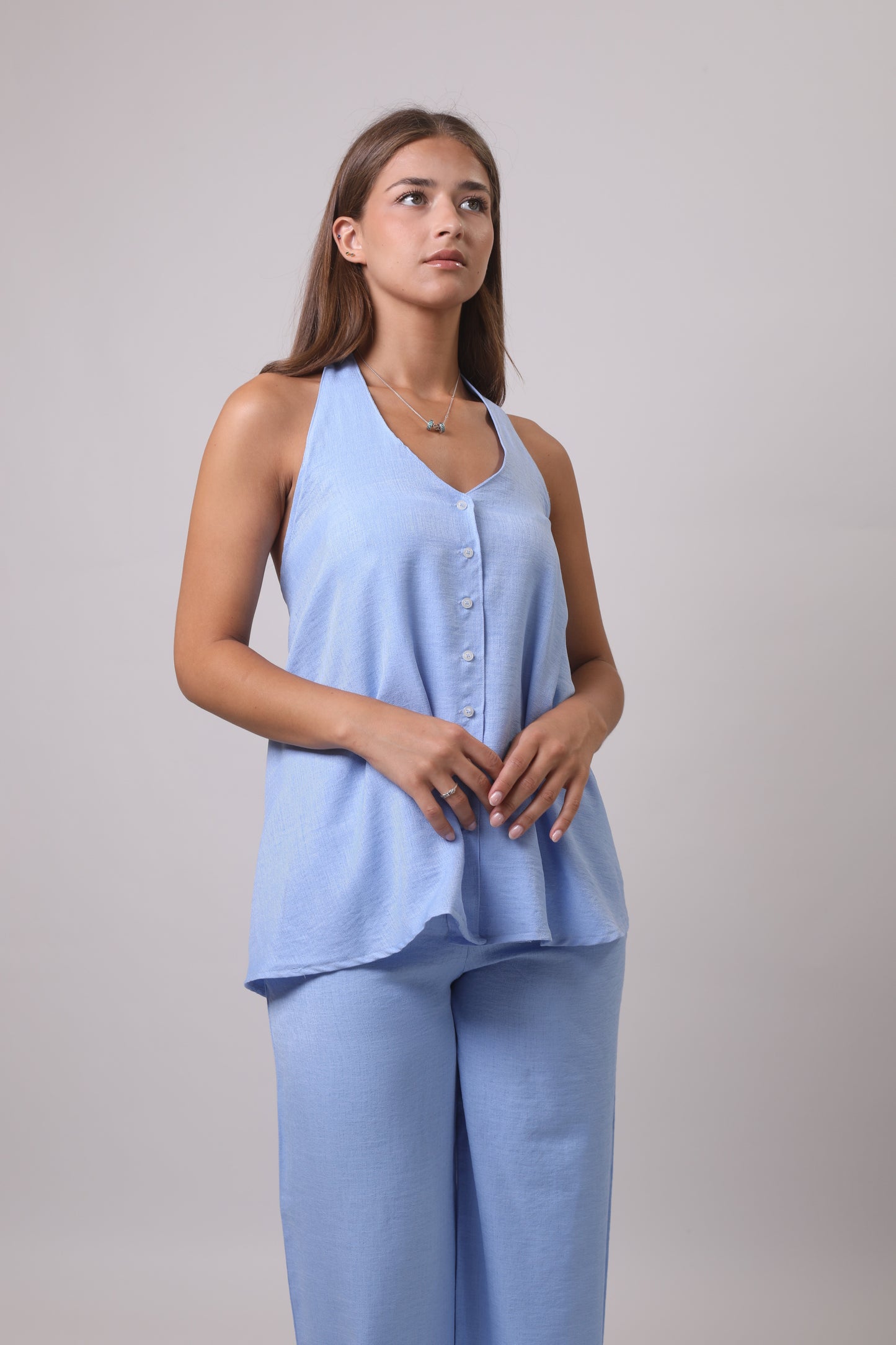 Linen set with buttons