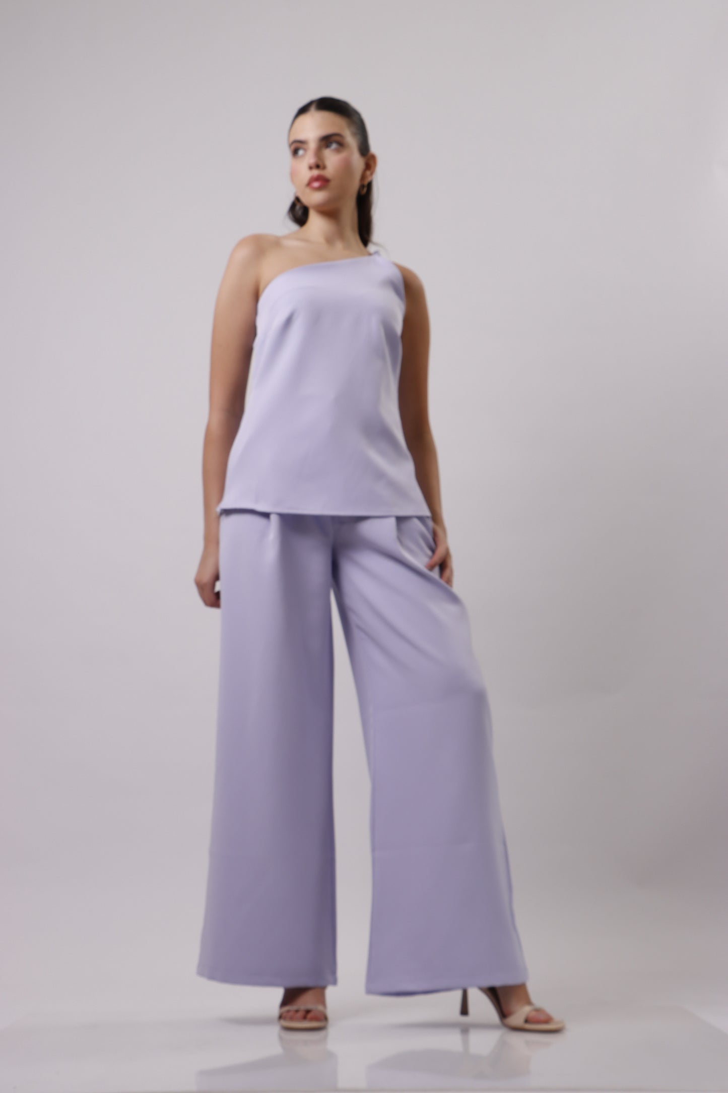 Asymmetric shoulder set