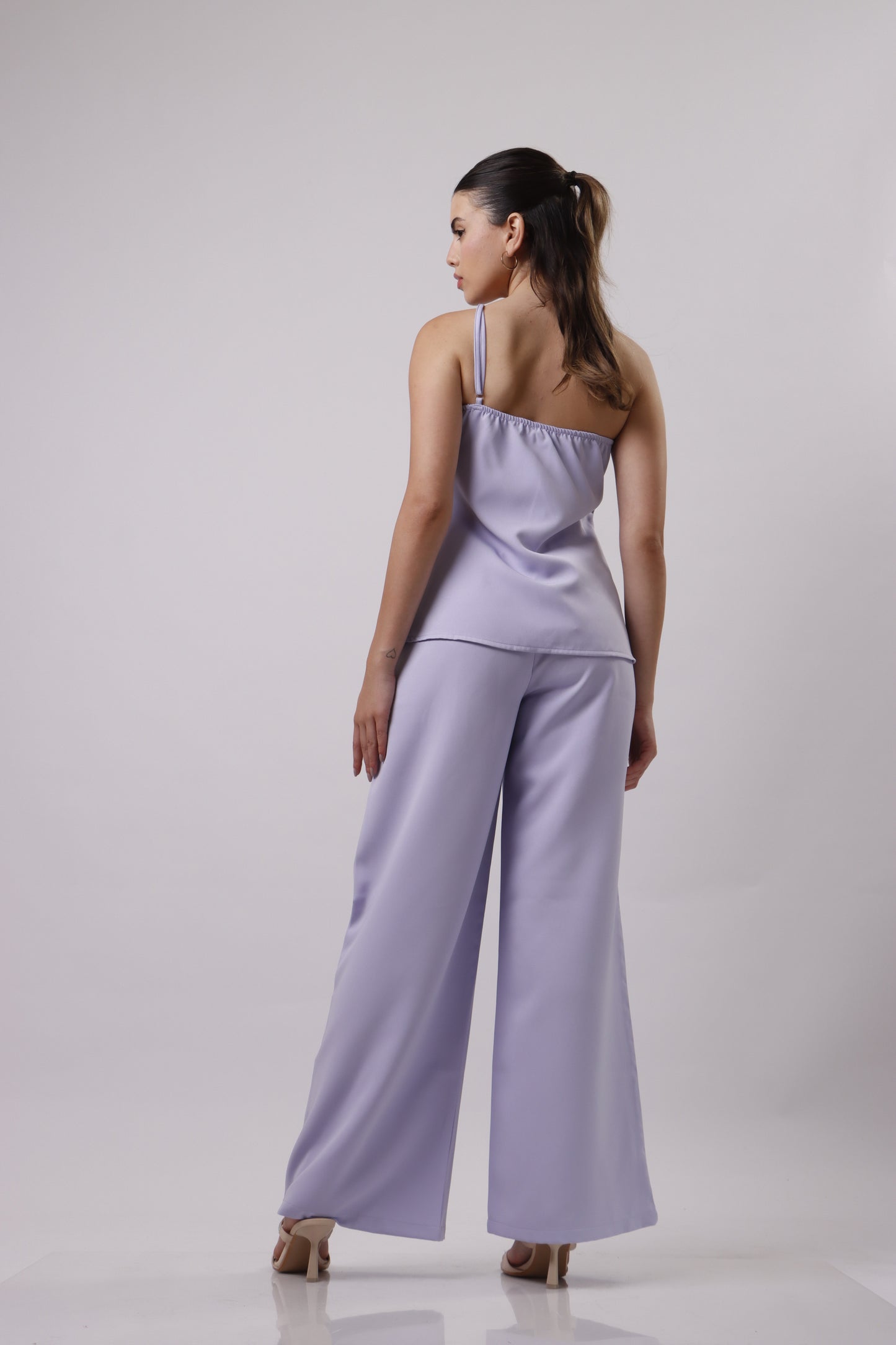Asymmetric shoulder set