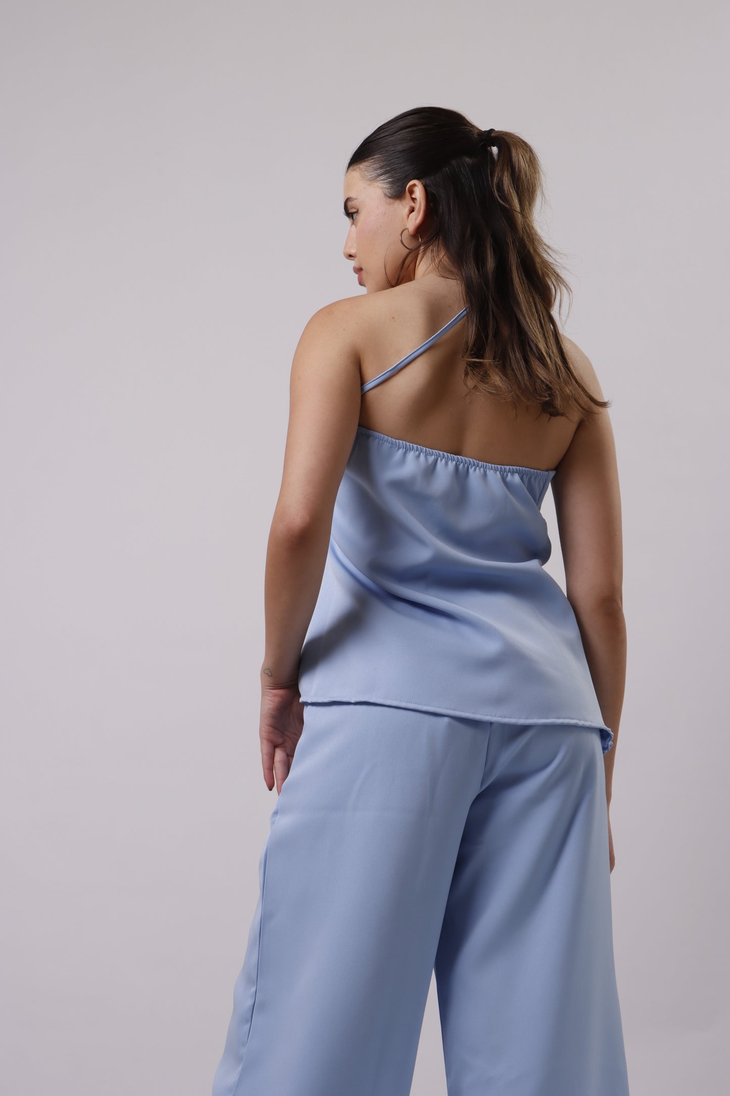 Asymmetric shoulder set