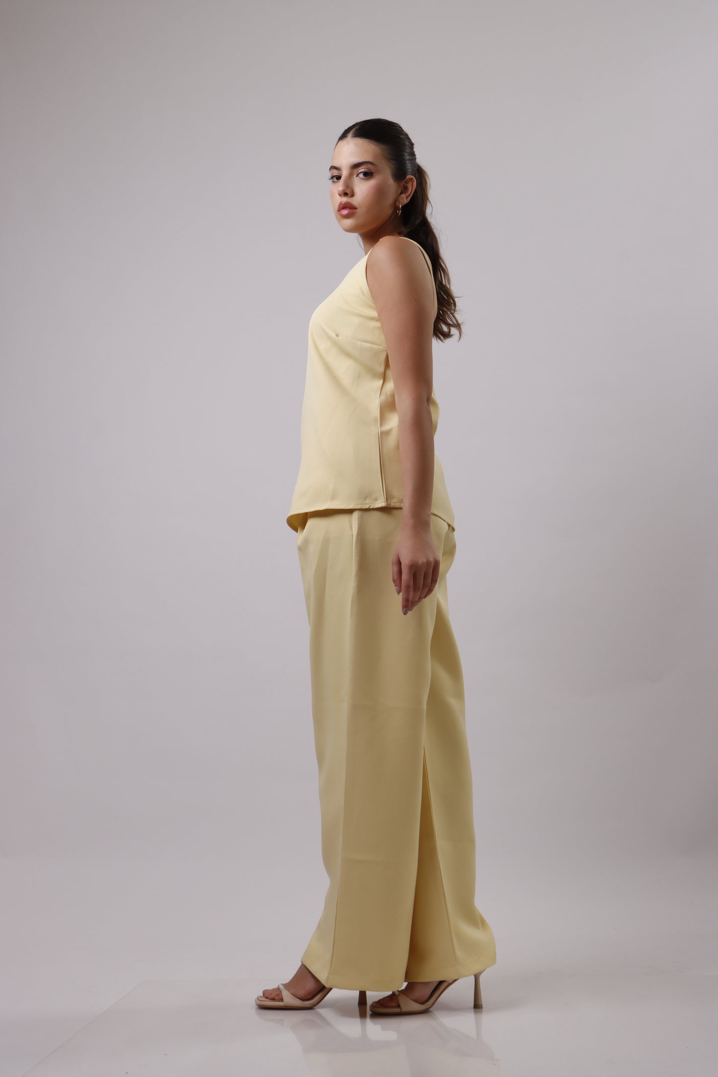 Asymmetric shoulder set