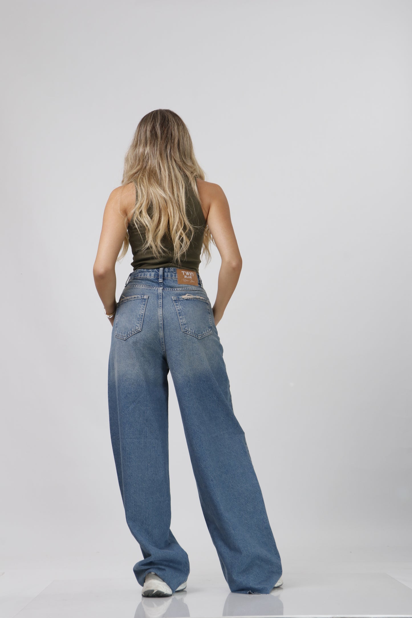 High-waist jeans