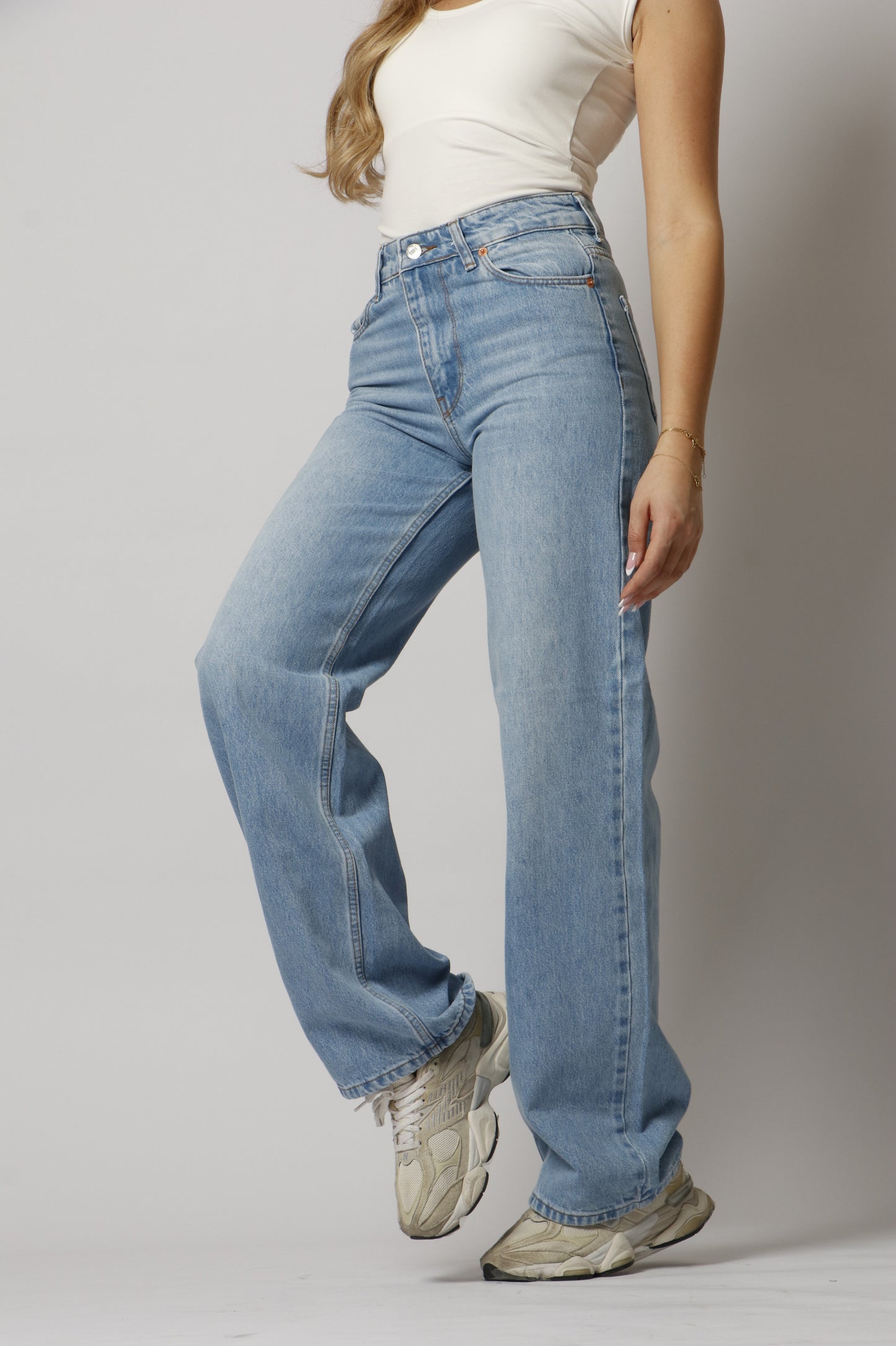 Wide-leg jeans