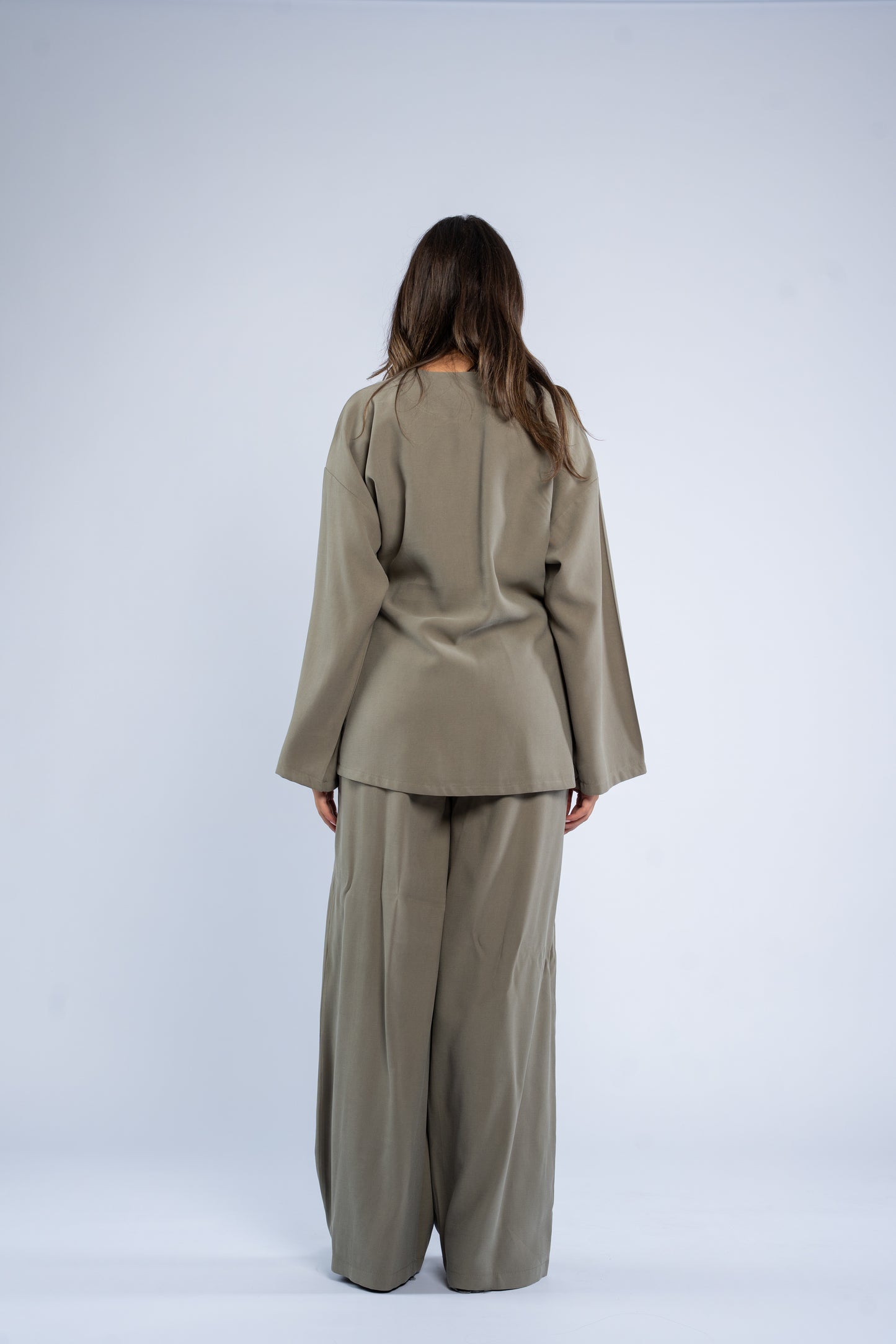 One button cardigan set