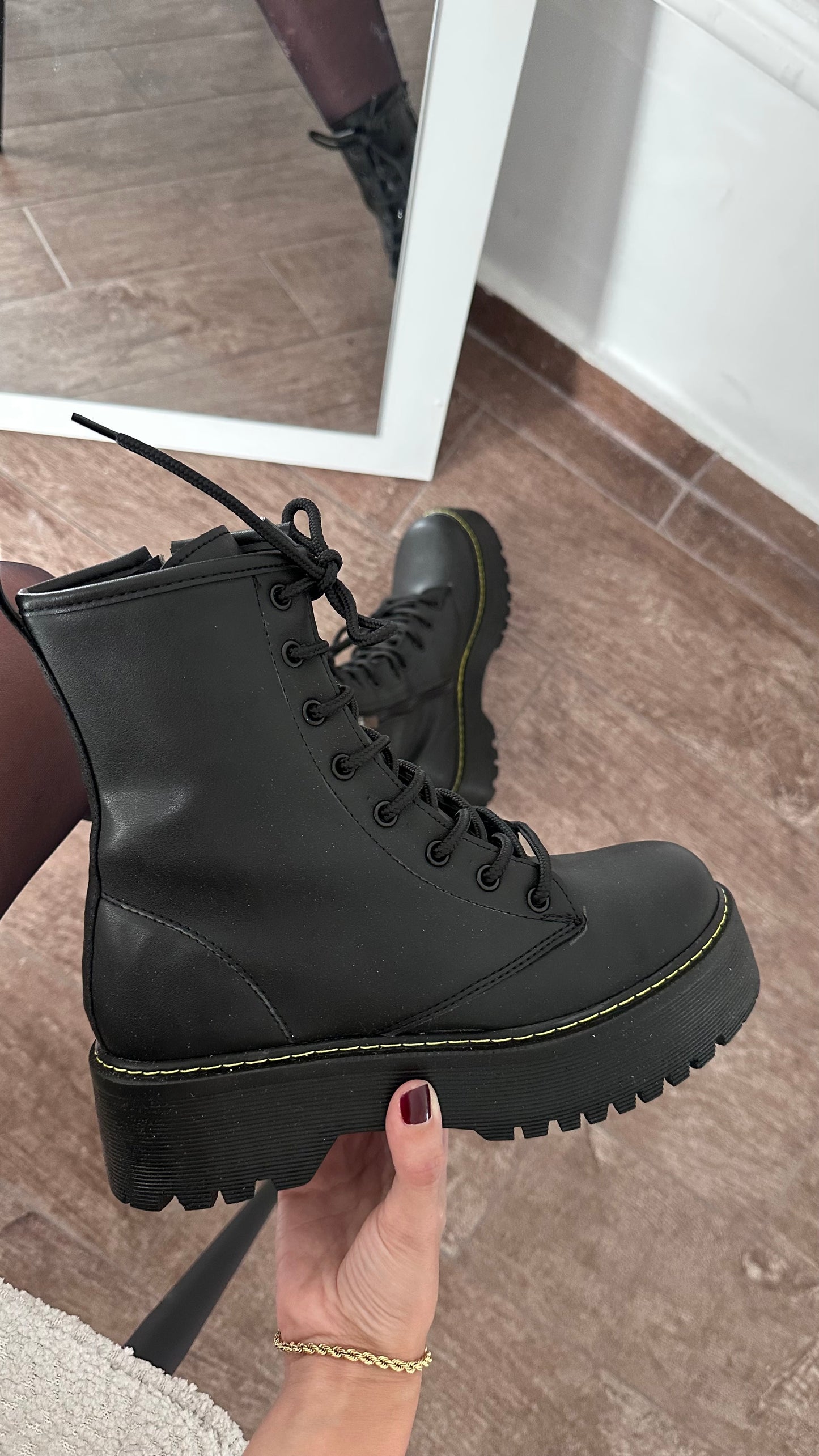 Dr. Martins Short Boots