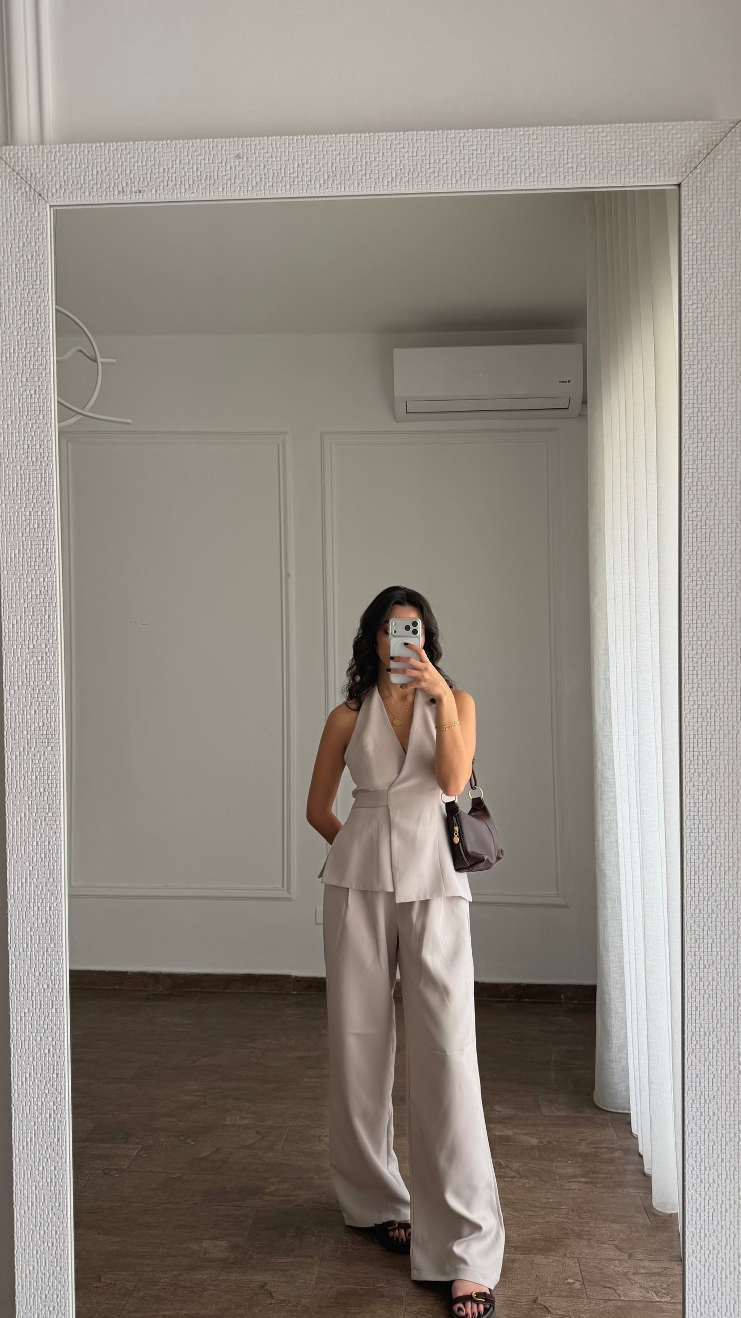 Contour buckle set