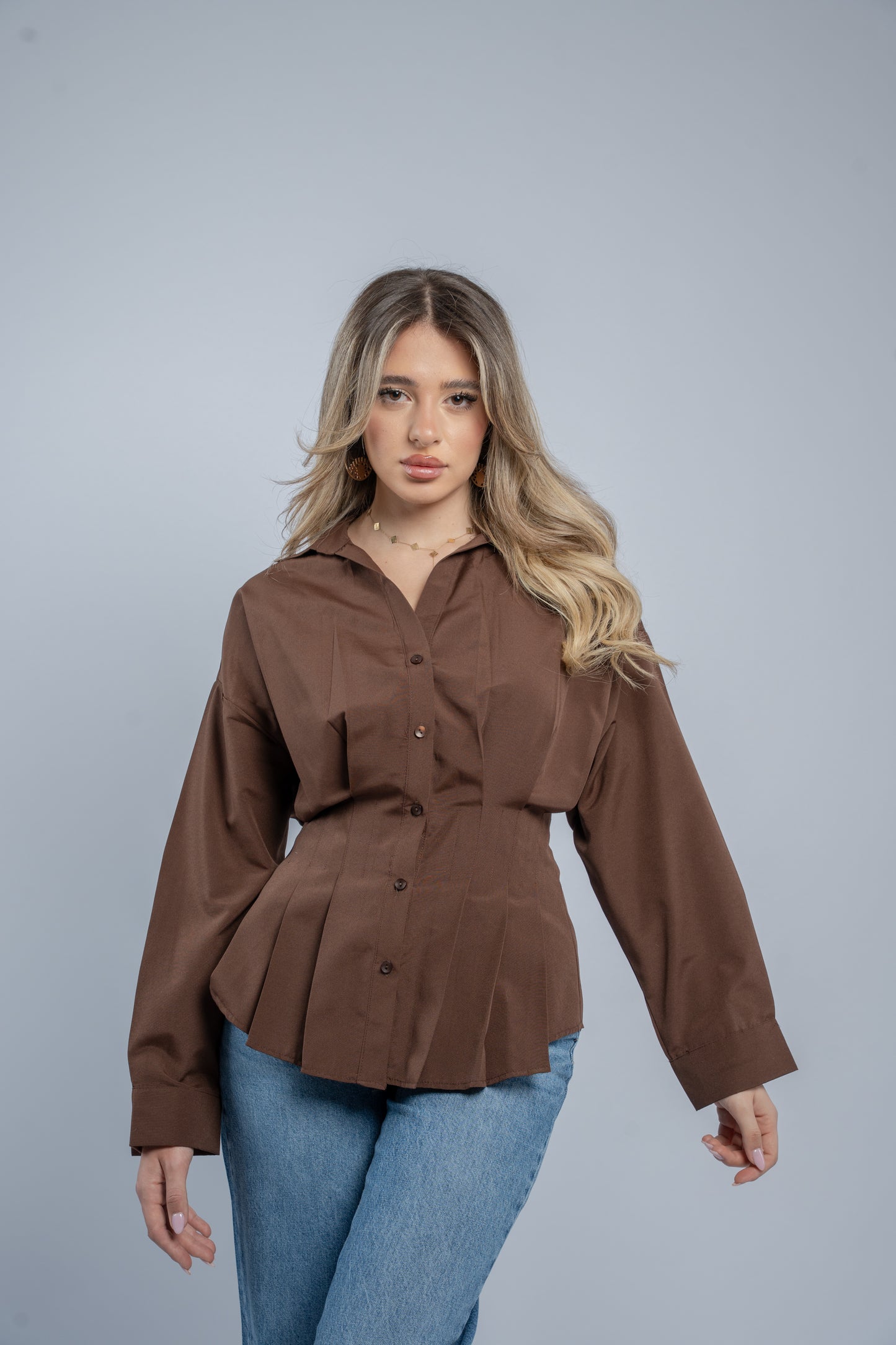 Waist- fitted shirt