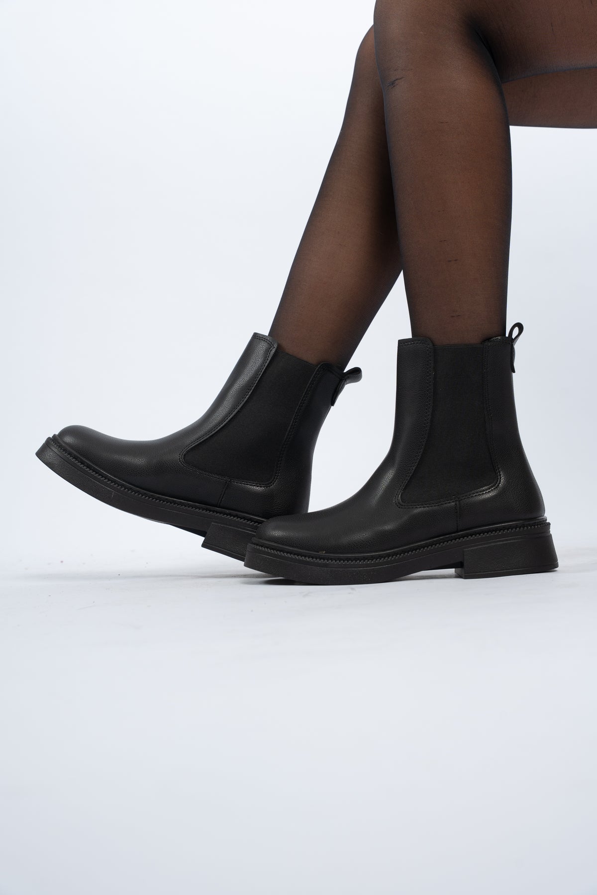 Short black boots