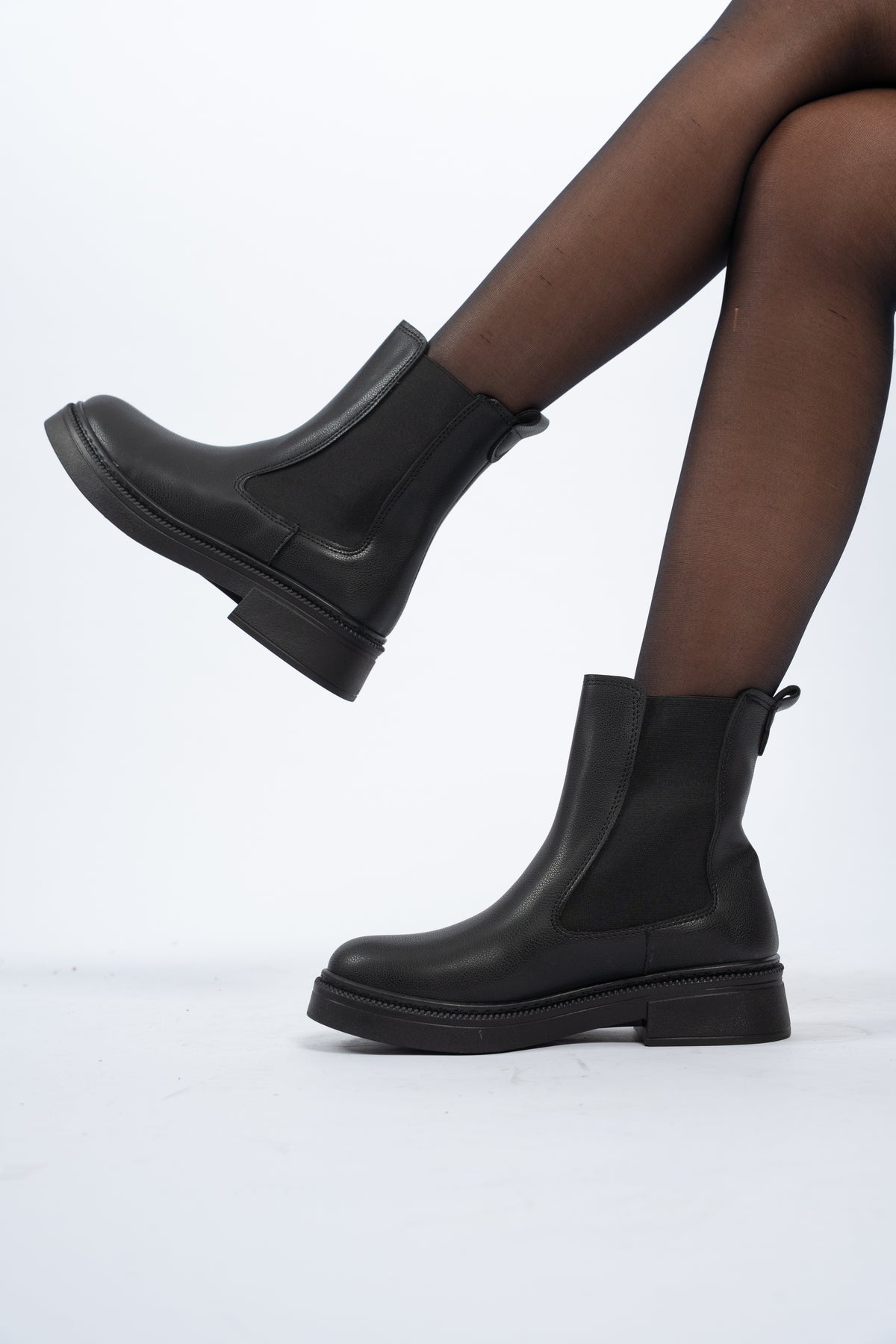 Short black boots