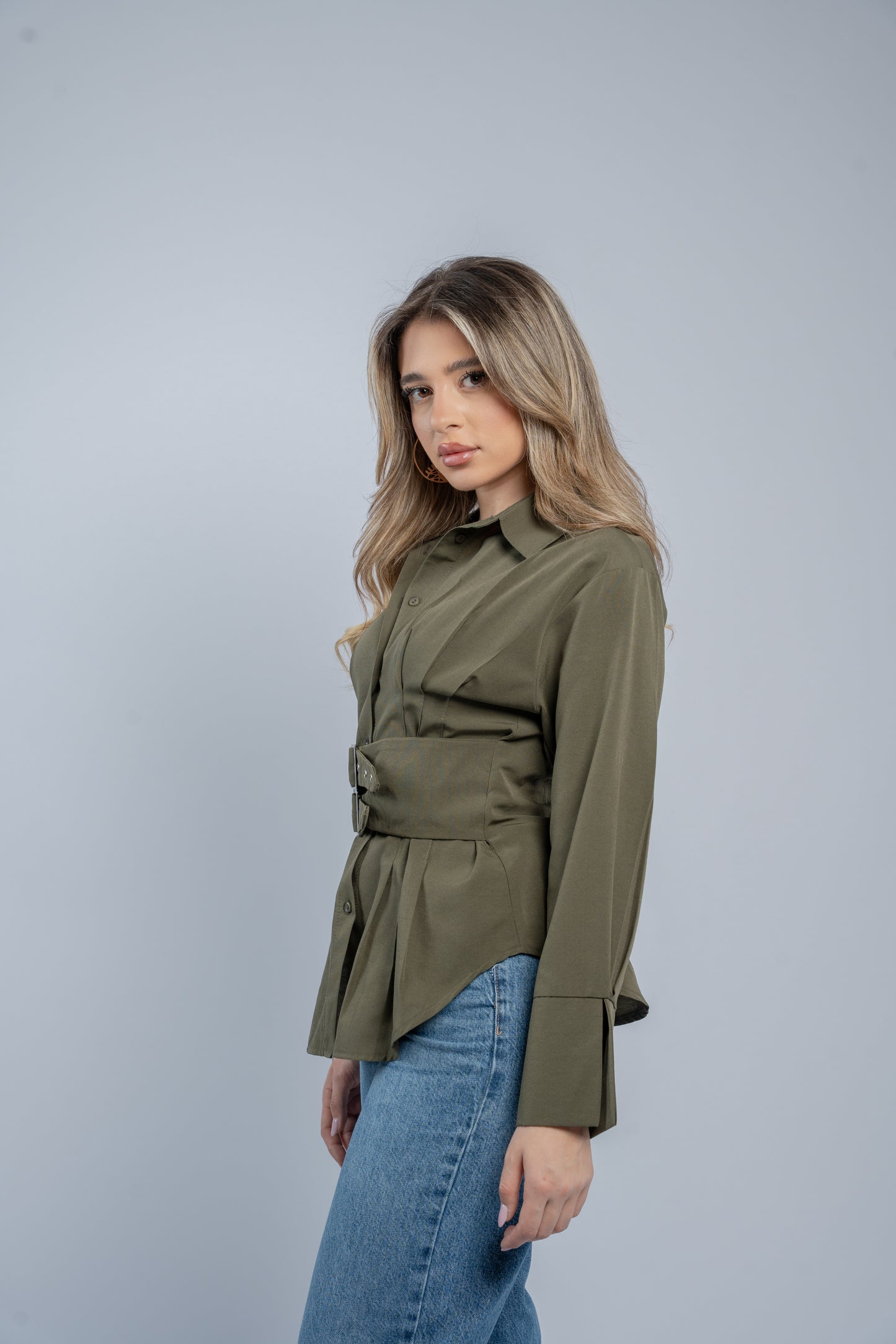 Buckle shirt