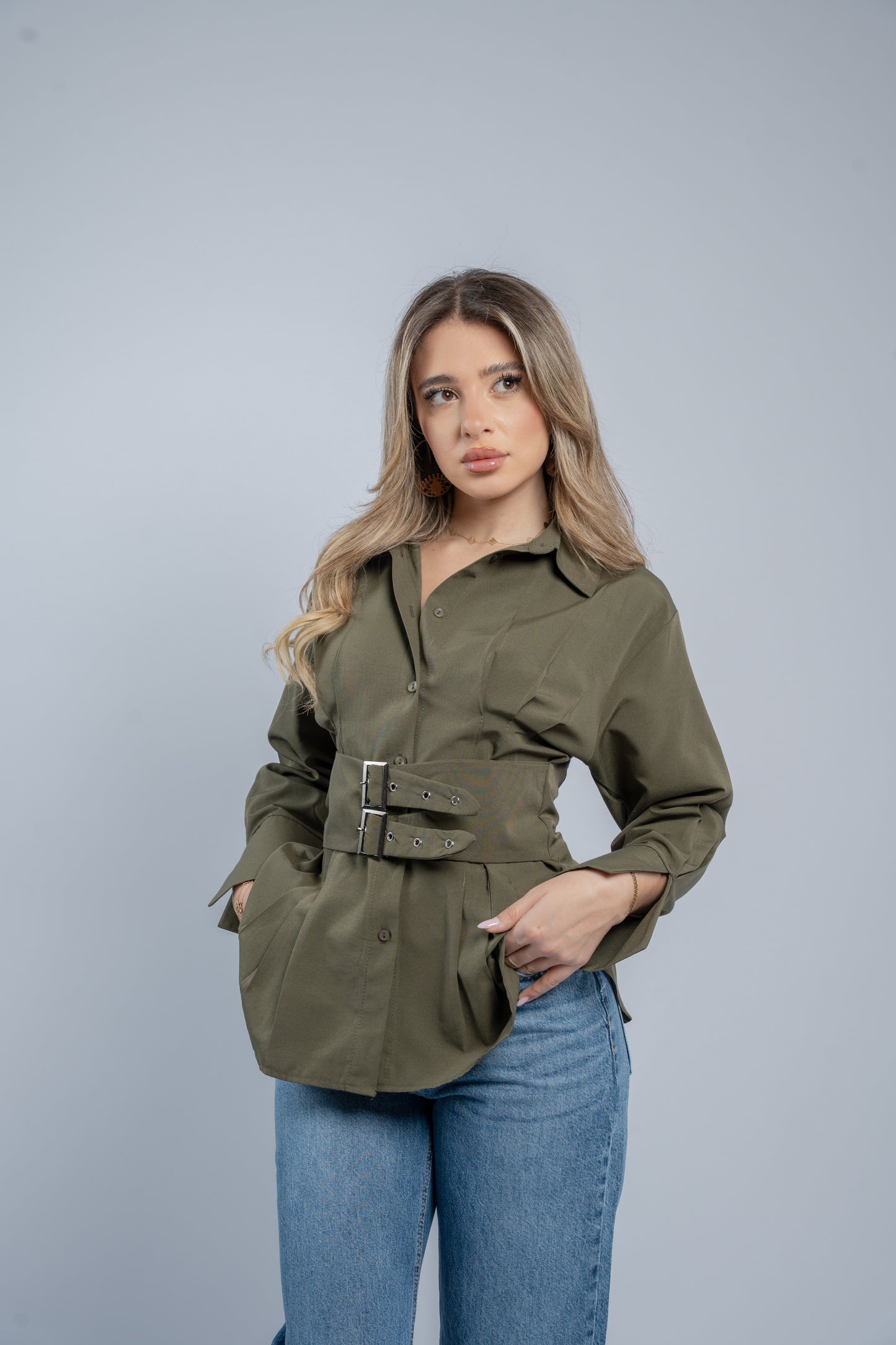 Buckle shirt
