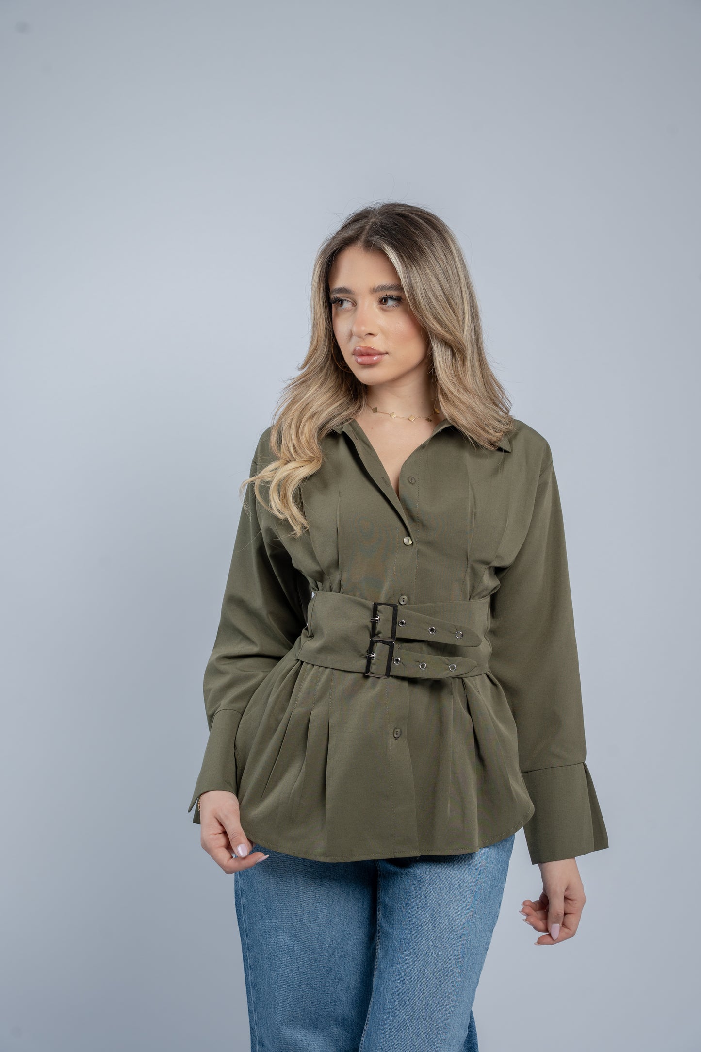 Buckle shirt
