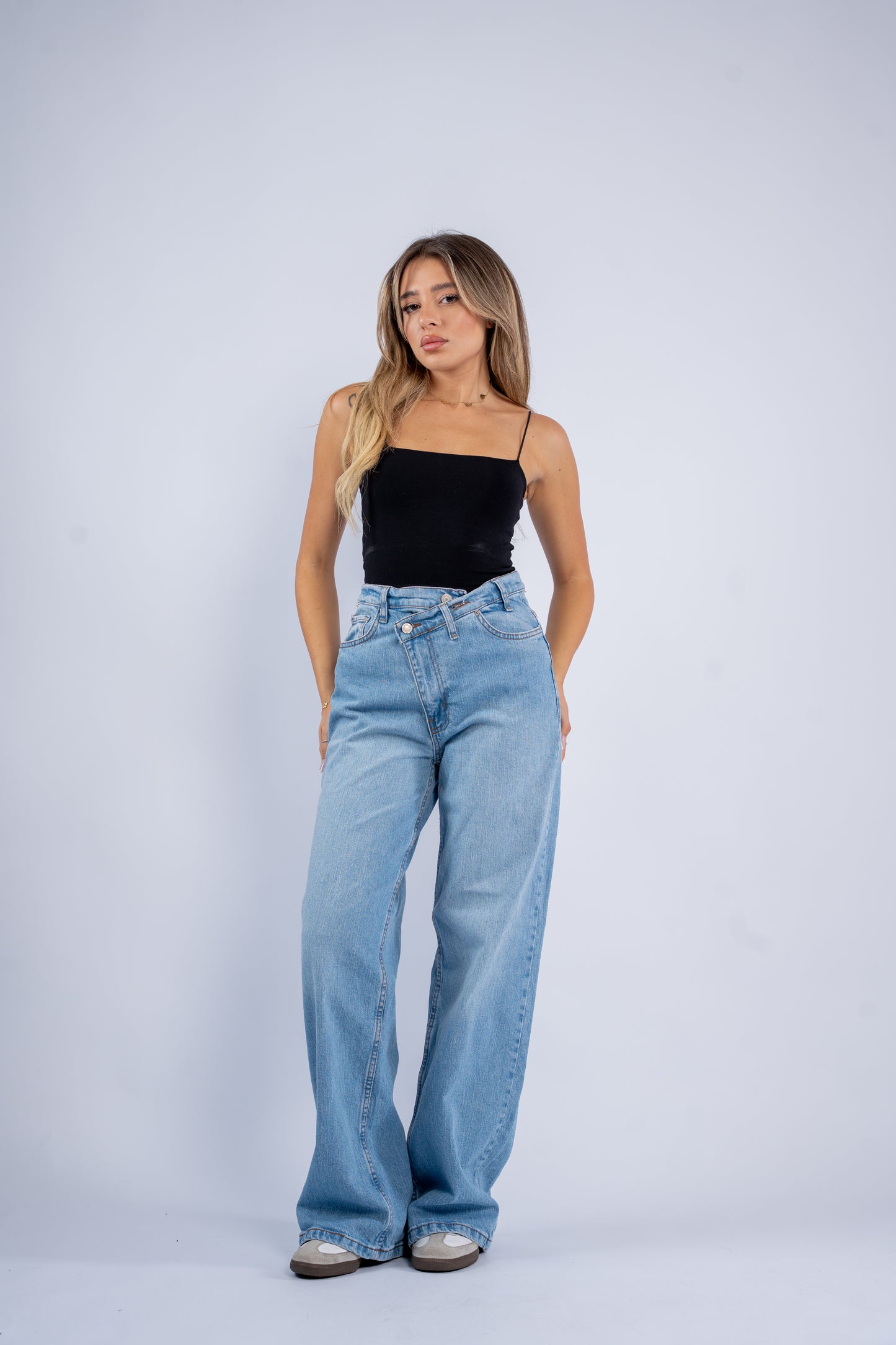 Crossover wide leg jeans