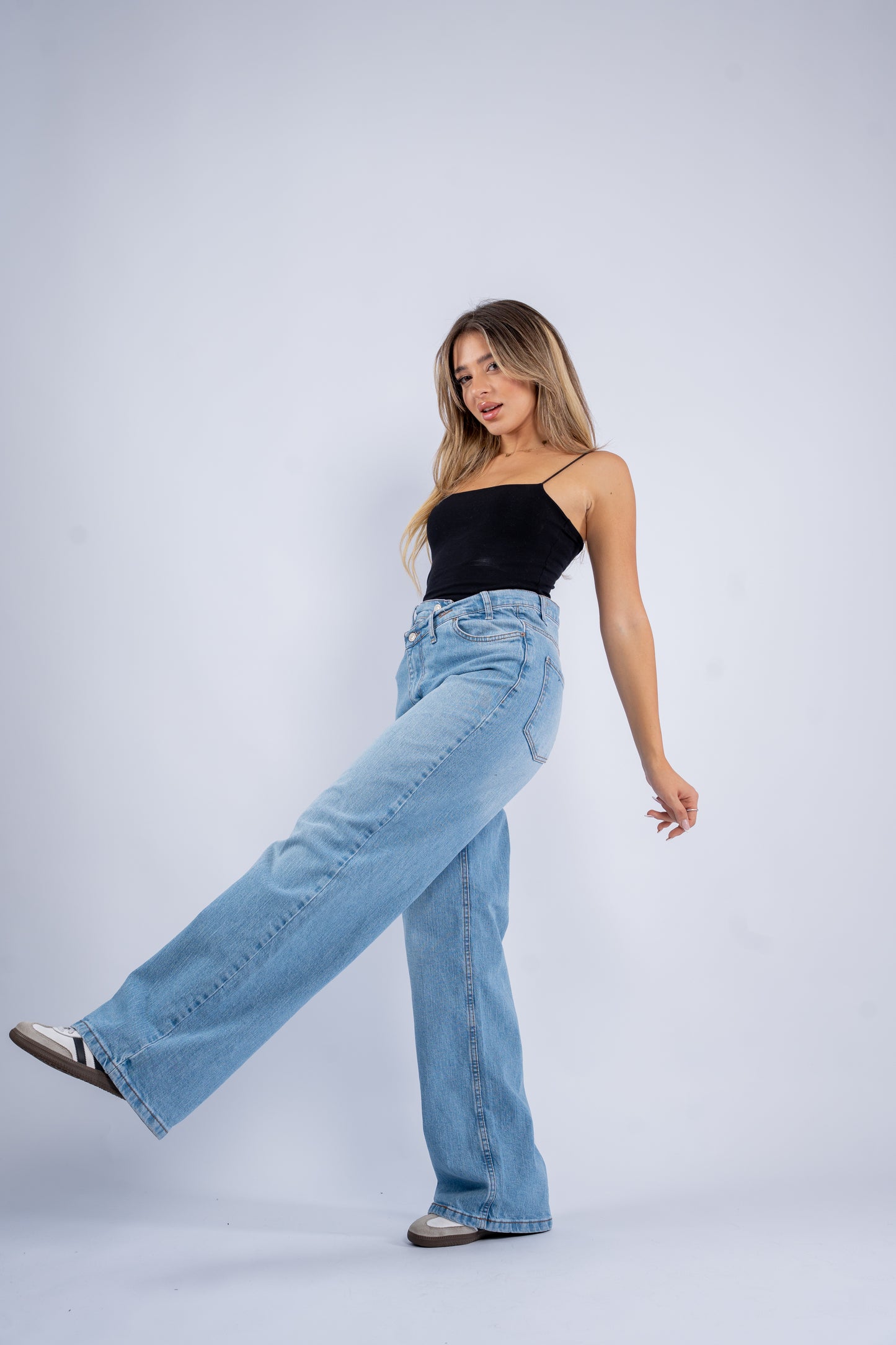 Crossover wide leg jeans