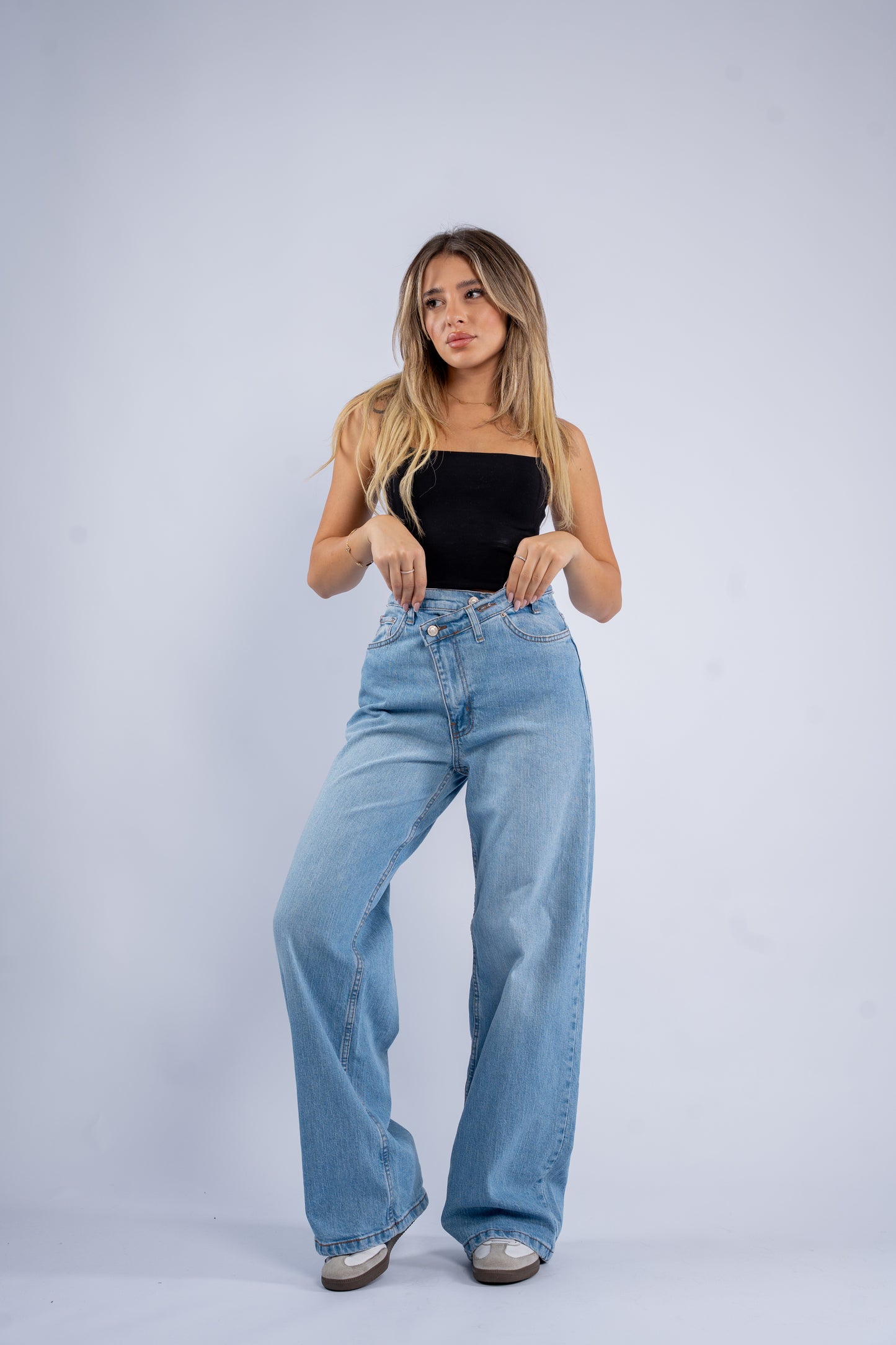 Crossover wide leg jeans