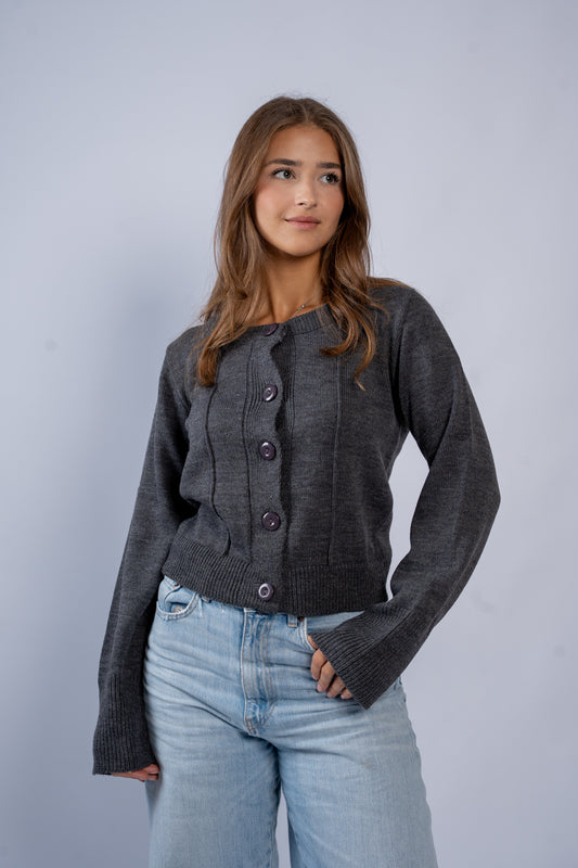 Fitted cardigan with buttons