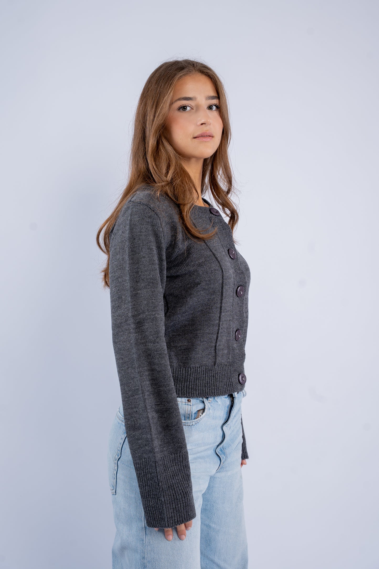 Fitted cardigan with buttons