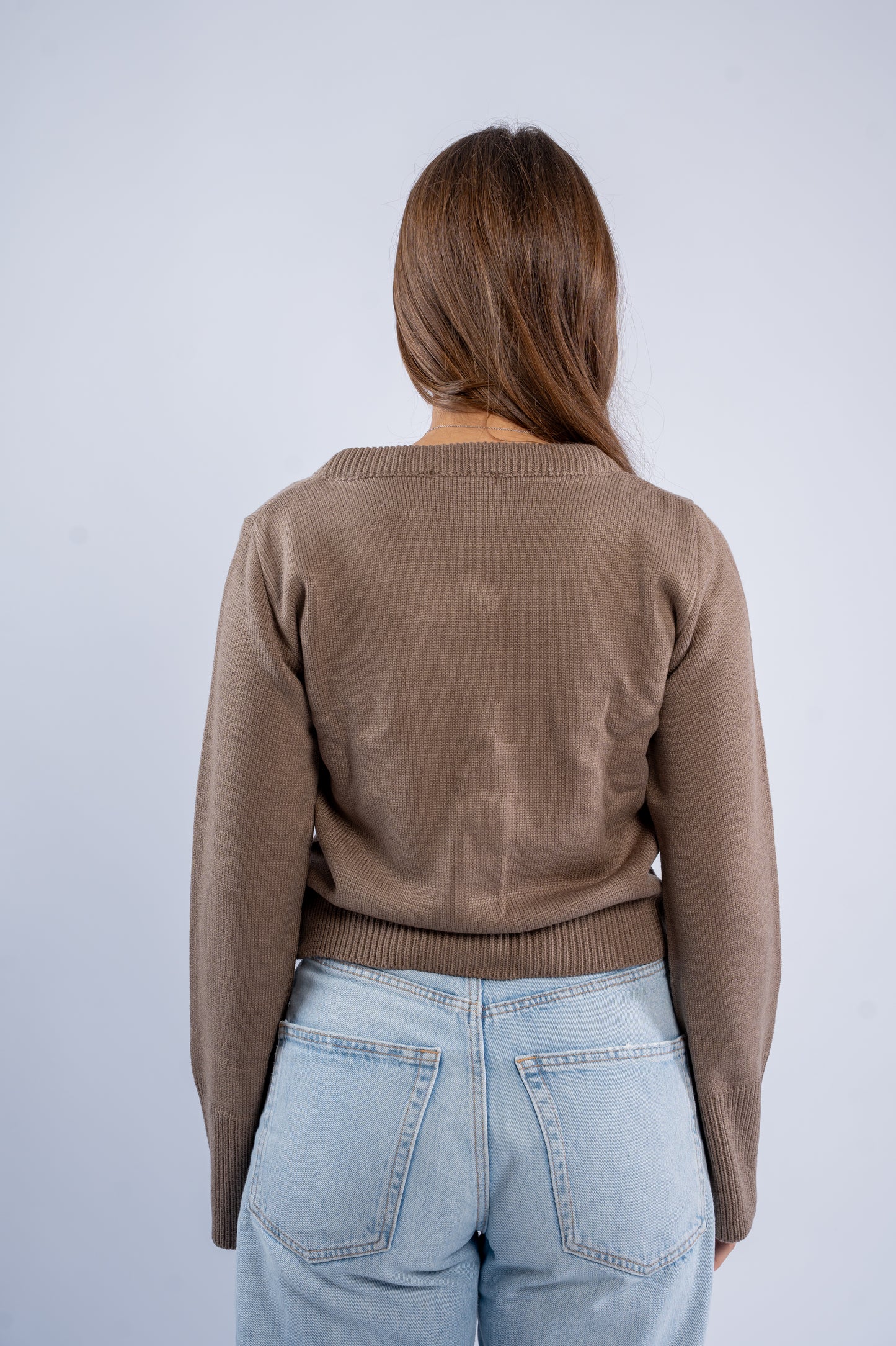 Fitted cardigan with buttons