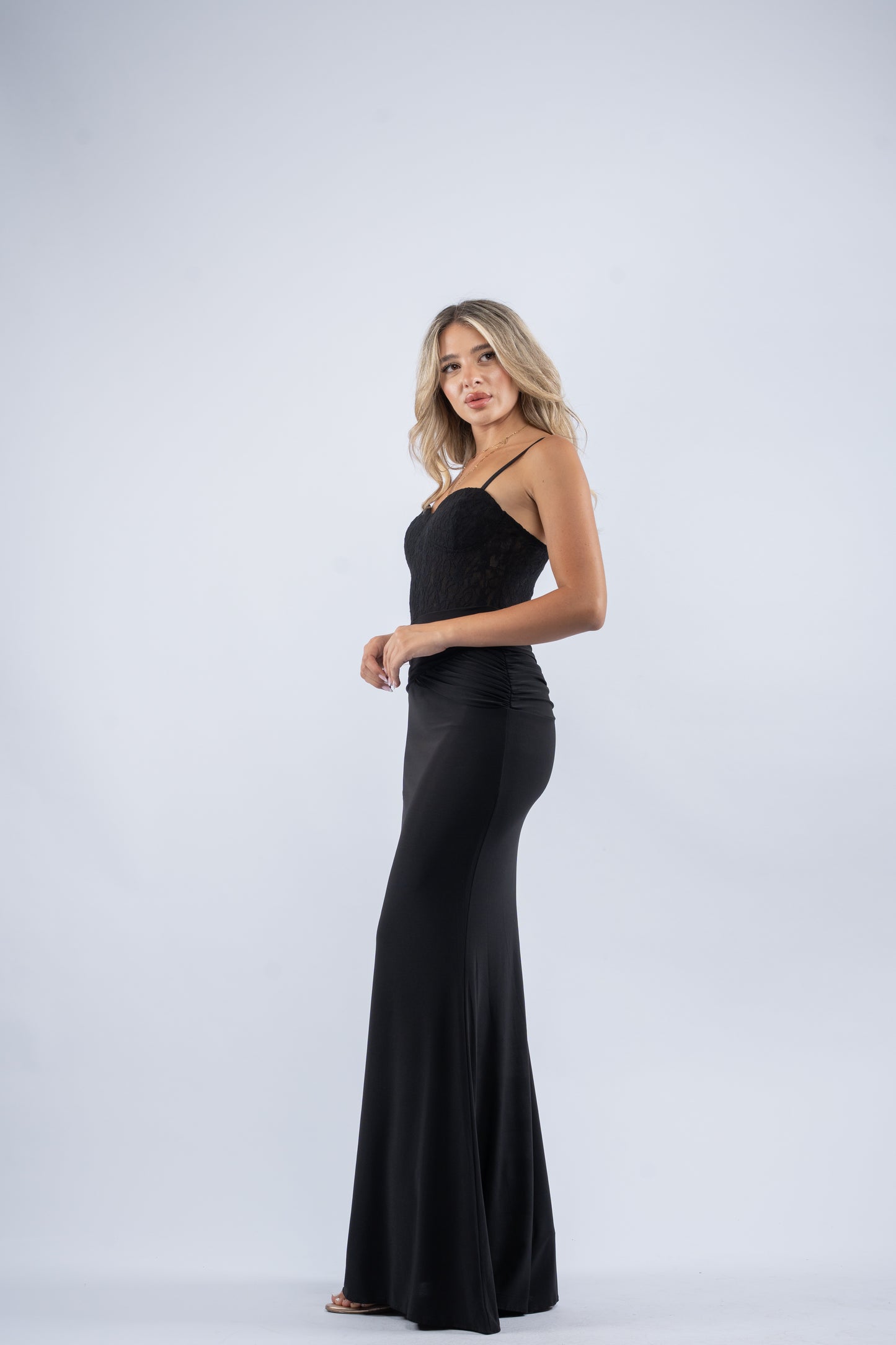 Noir lace dress