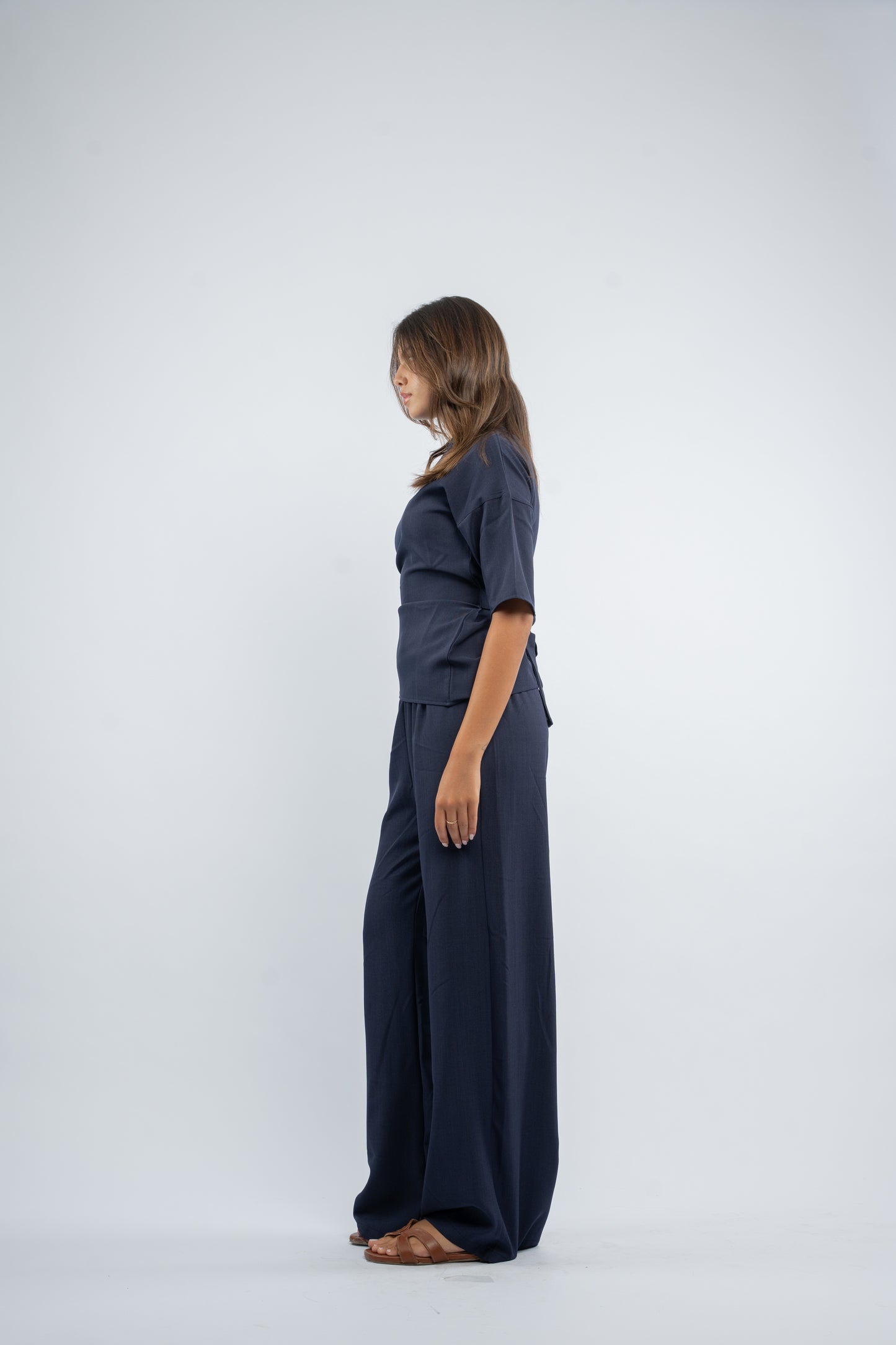 Asymmetric tie set