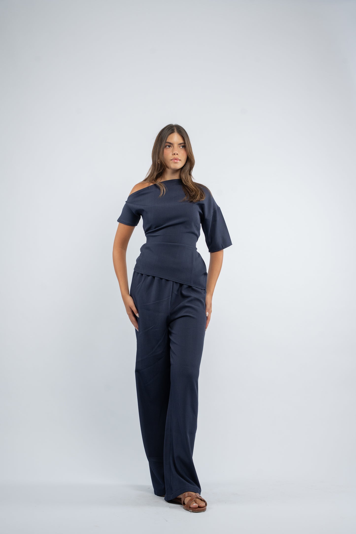 Asymmetric tie set