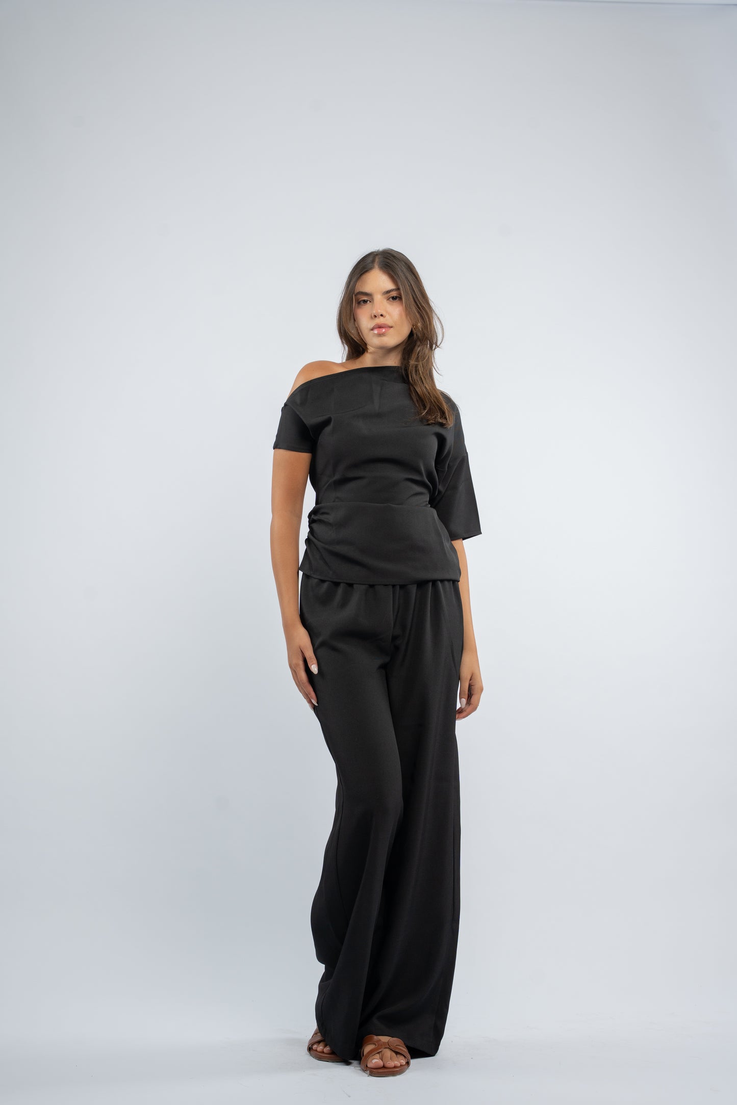Asymmetric tie set