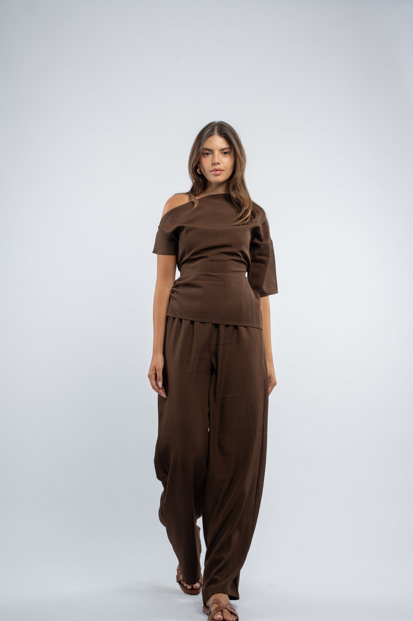Asymmetric tie set