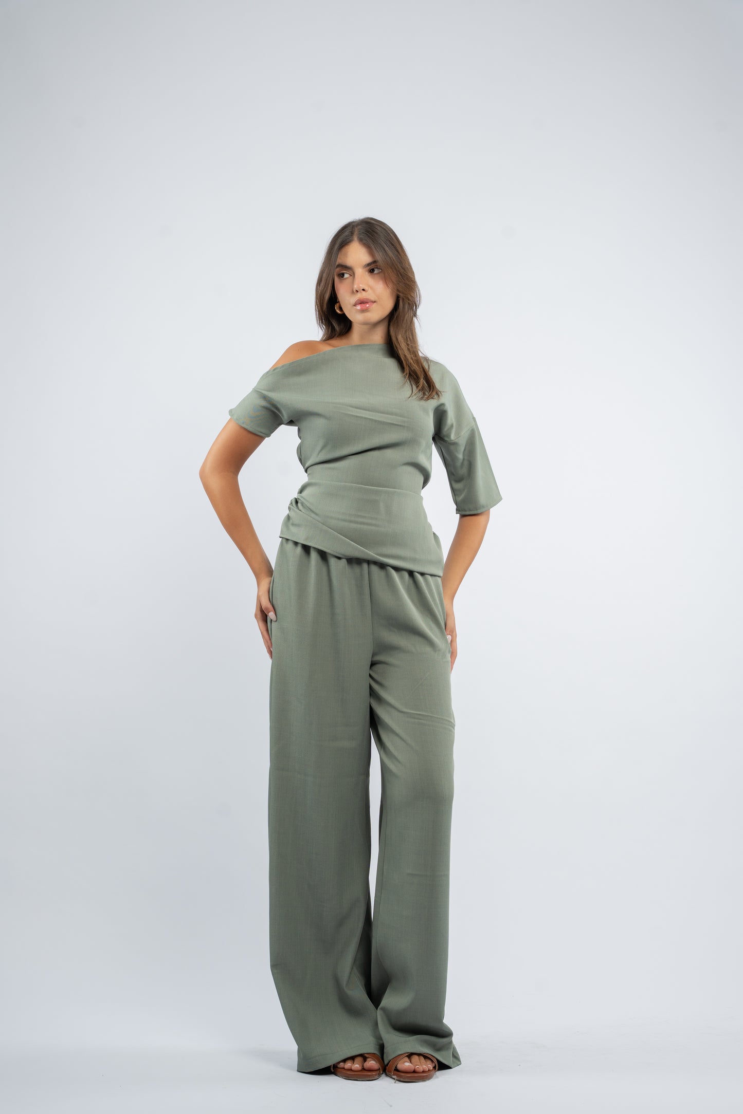 Asymmetric tie set