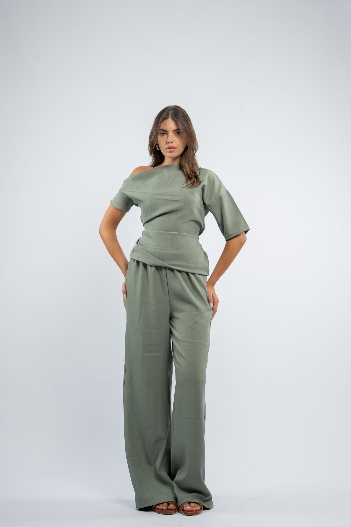 Asymmetric tie set