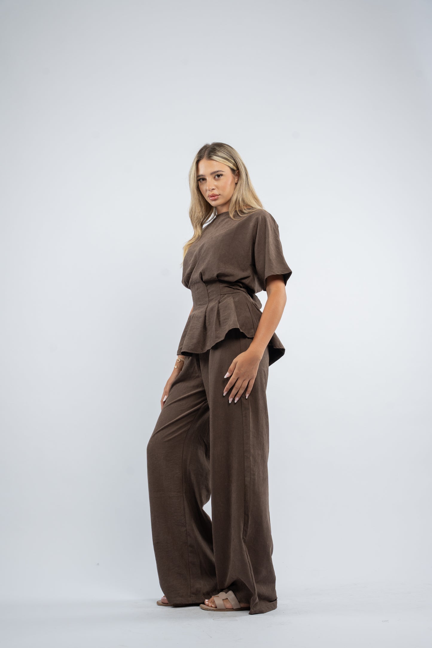 Butterfly tie- back set