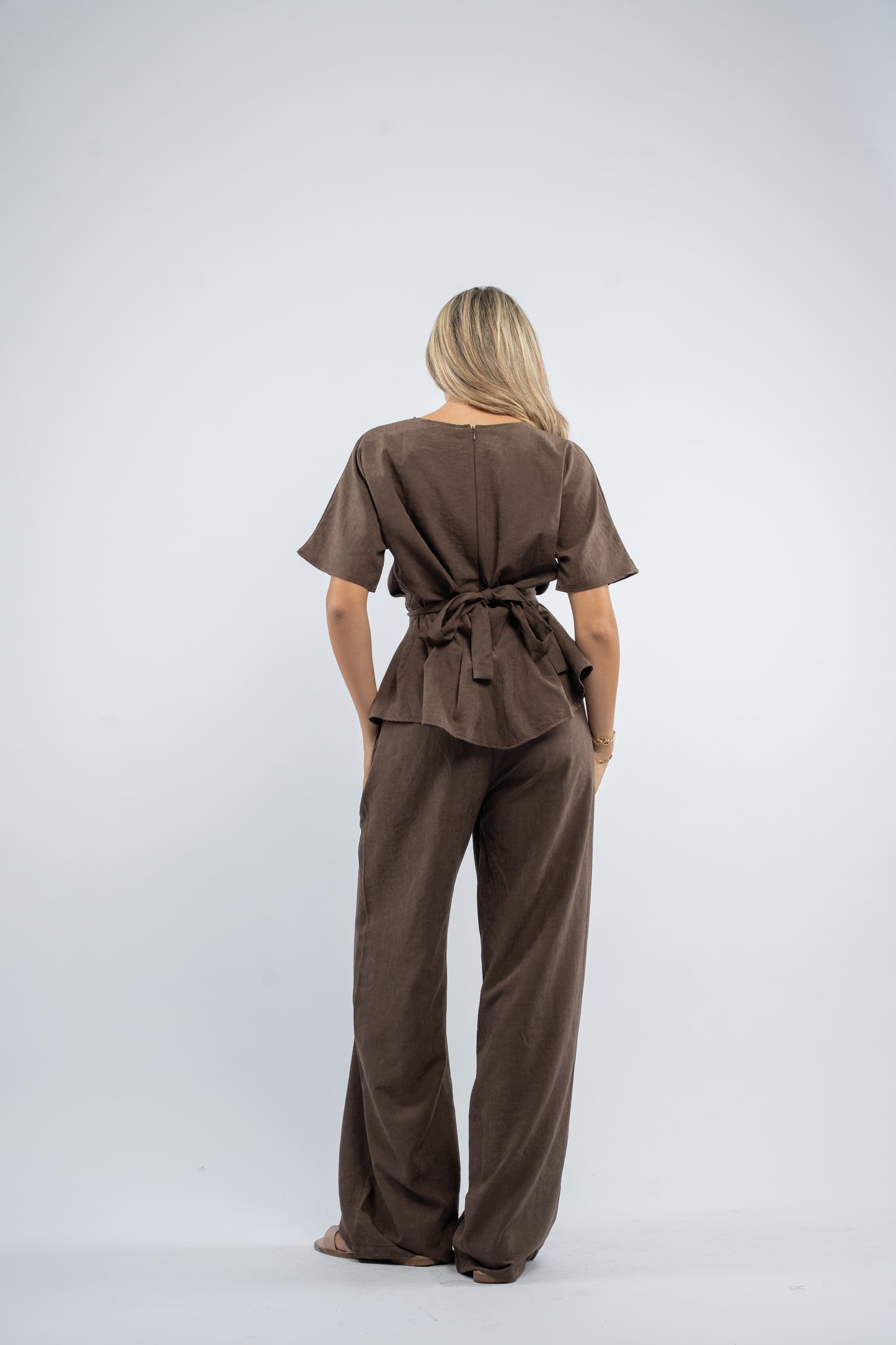 Butterfly tie- back set