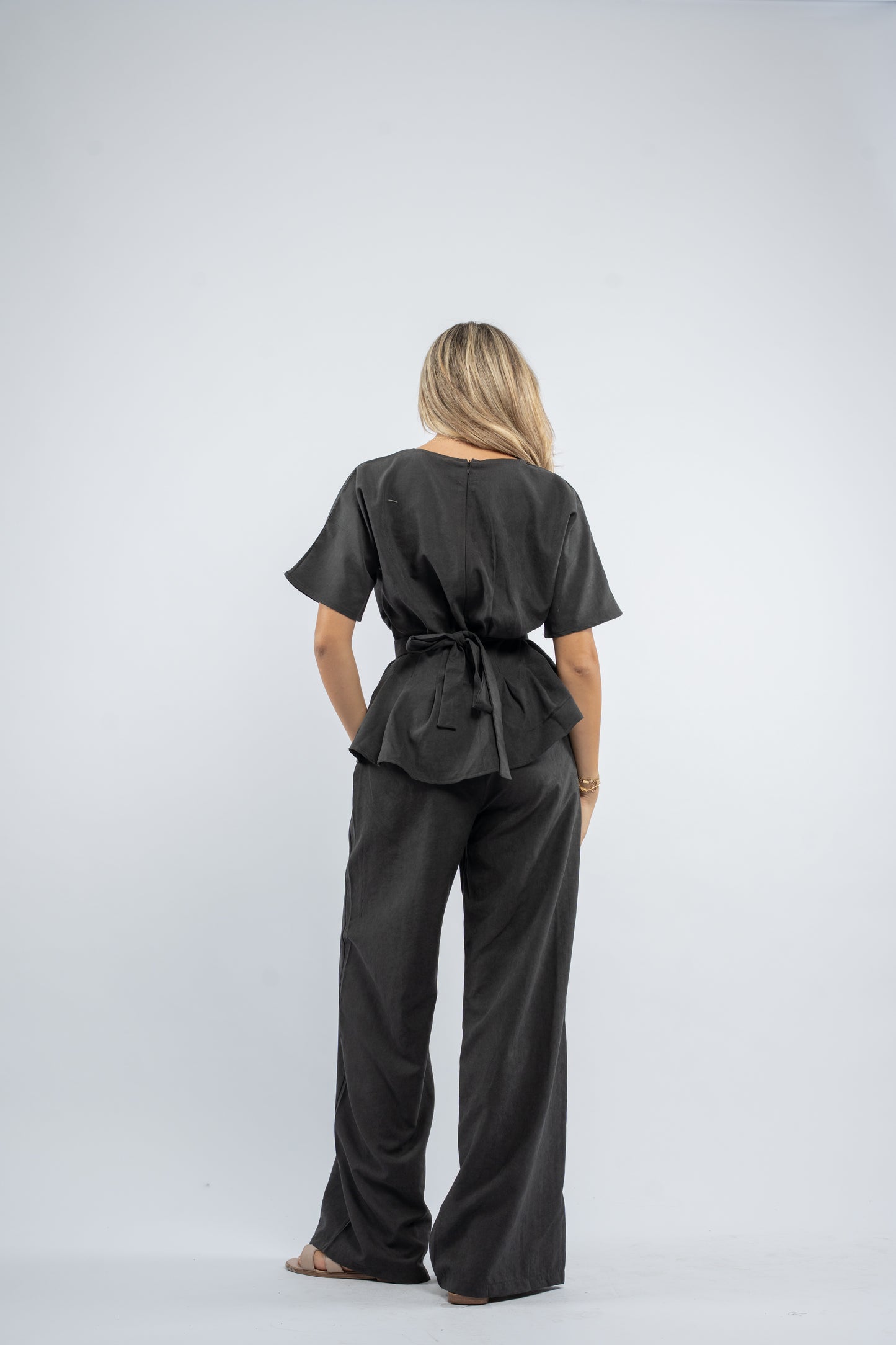 Butterfly tie- back set