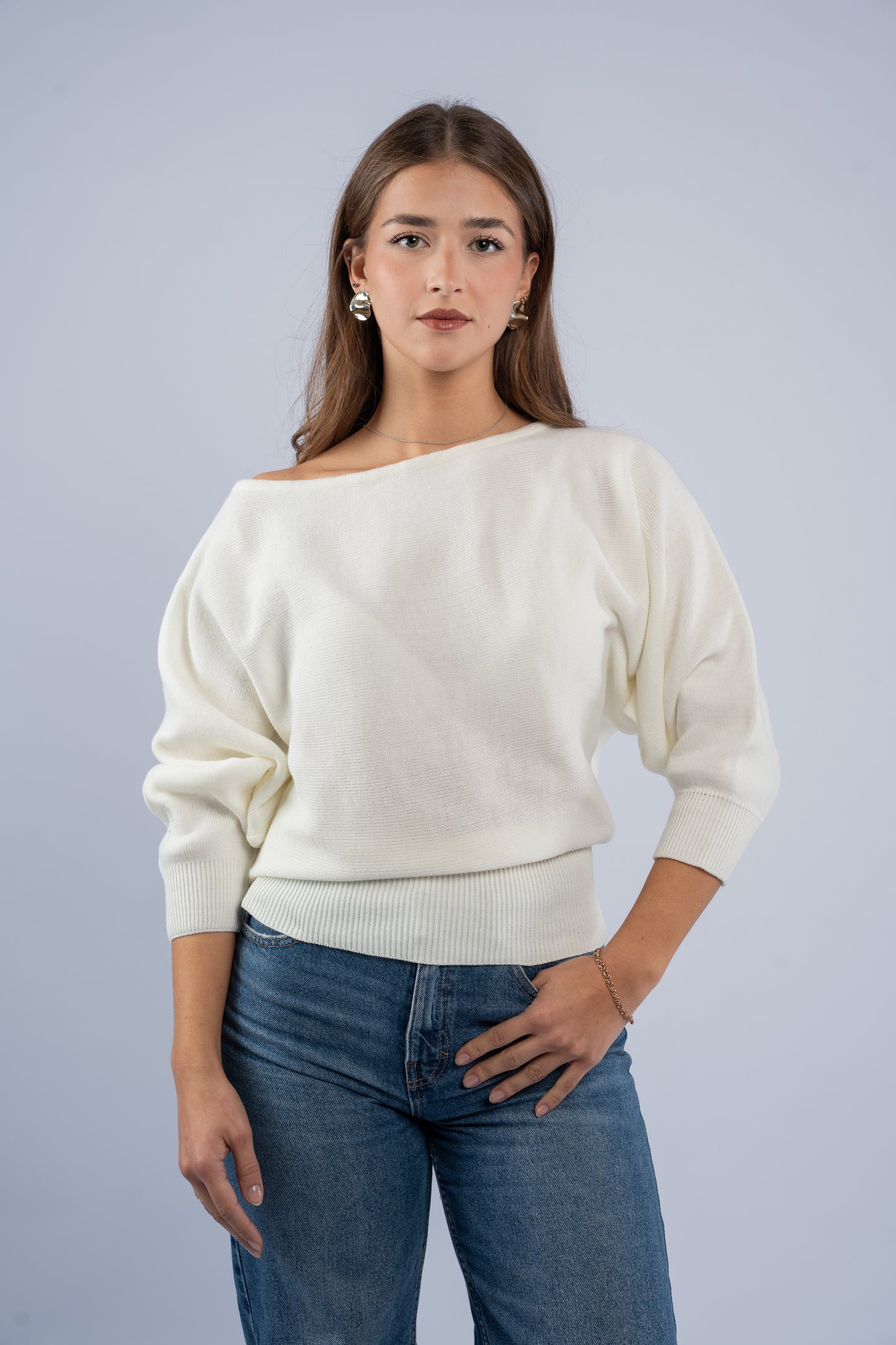 Refined shape knit top
