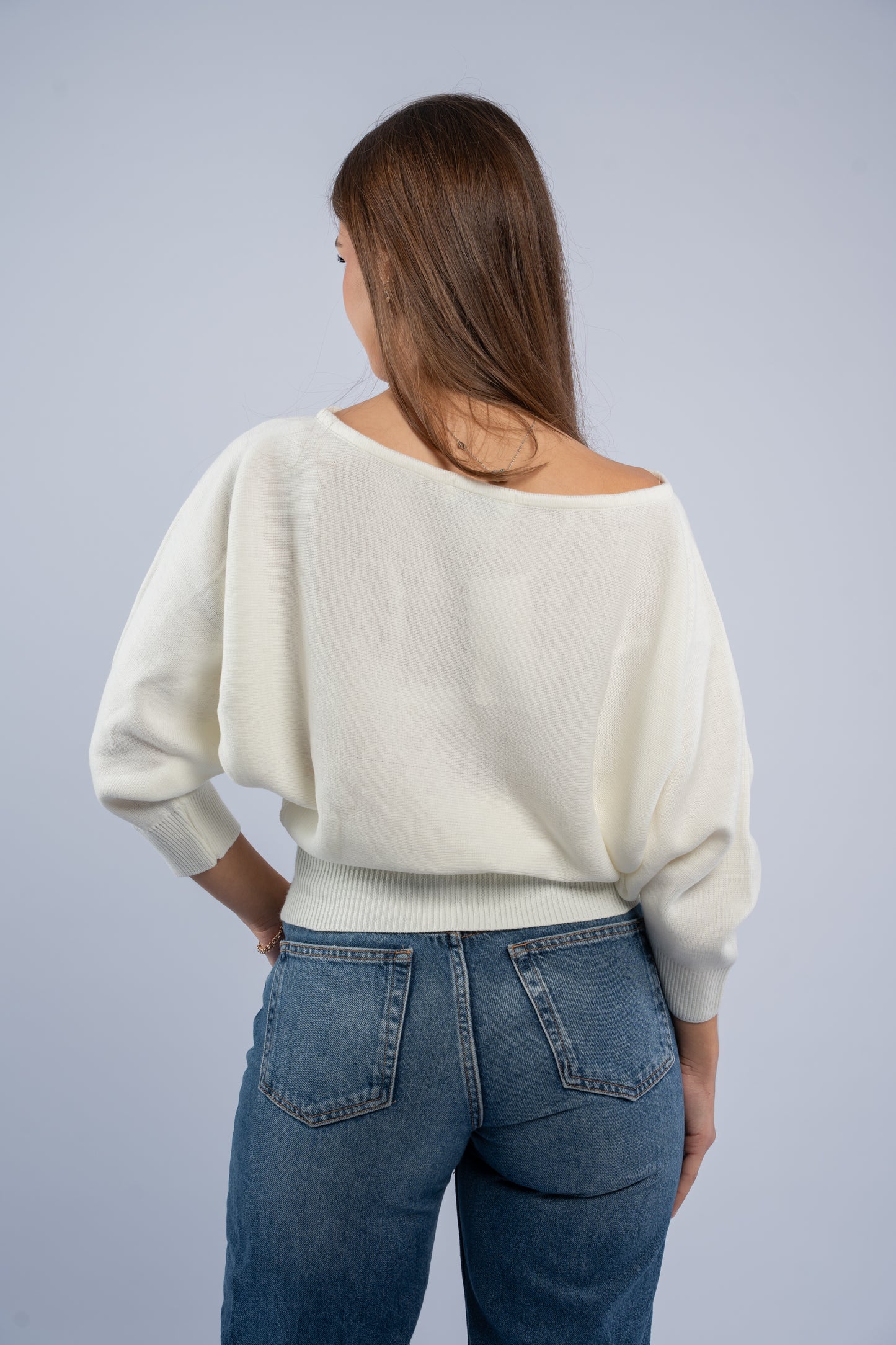 Refined shape knit top