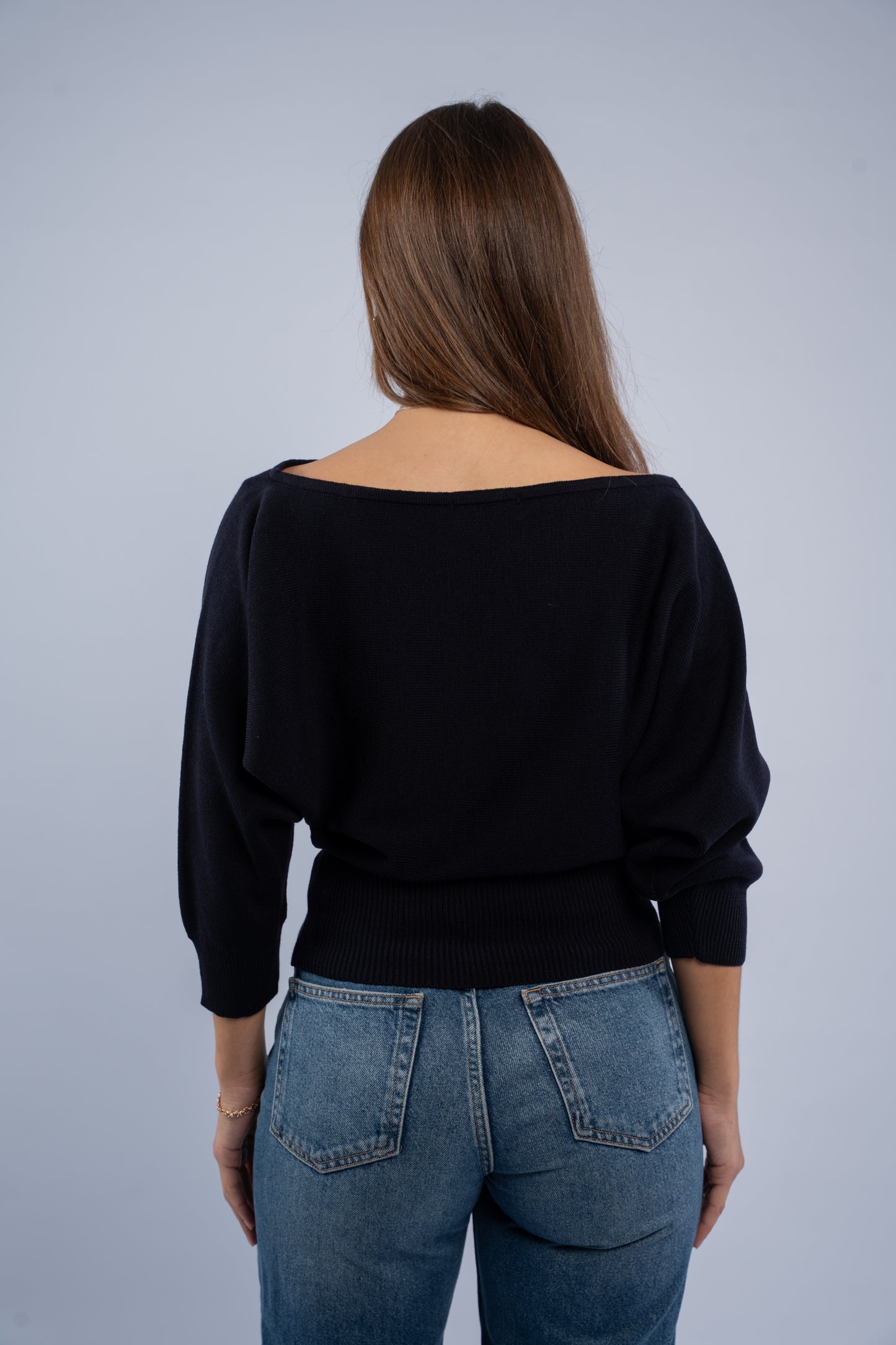 Refined shape knit top