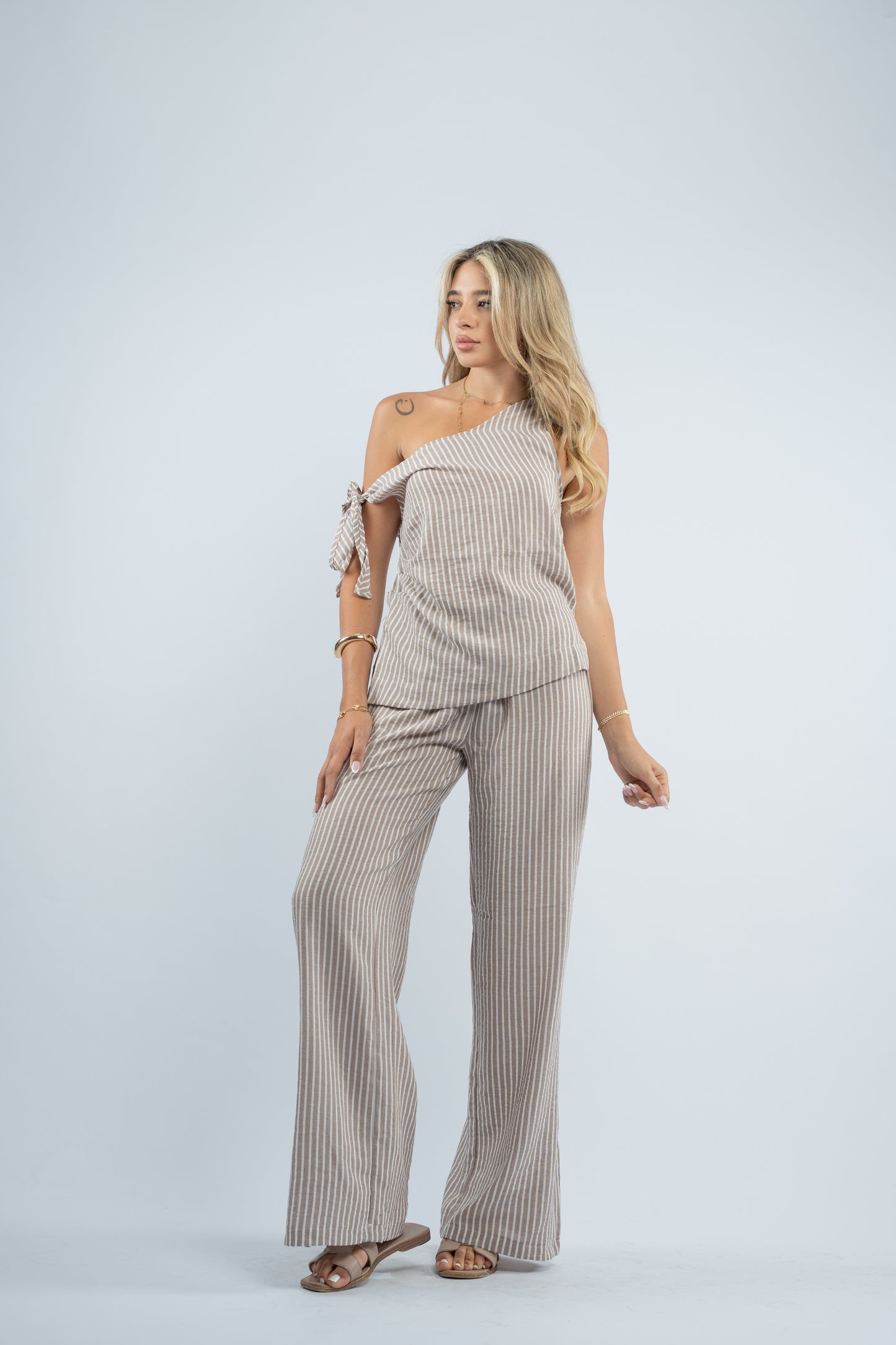 Side- tie linen set