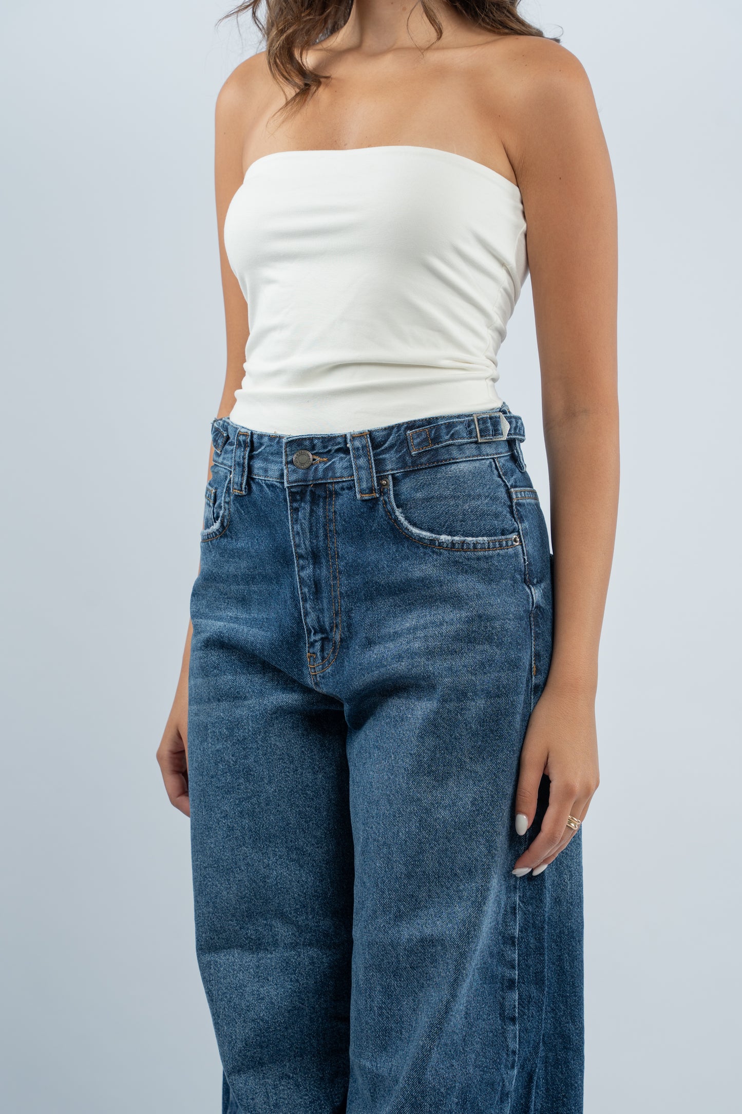 Side buckle jeans