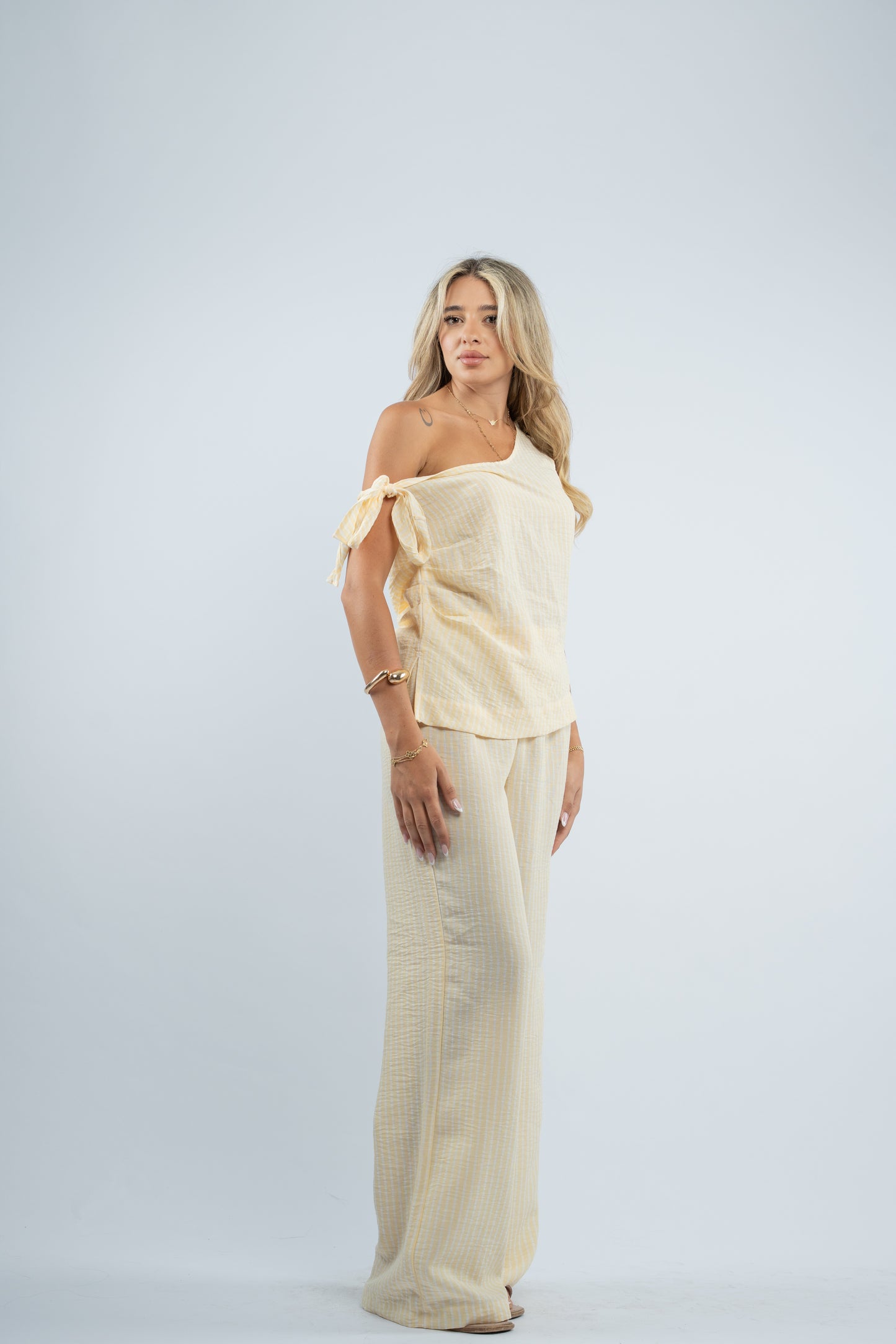 Side- tie linen set