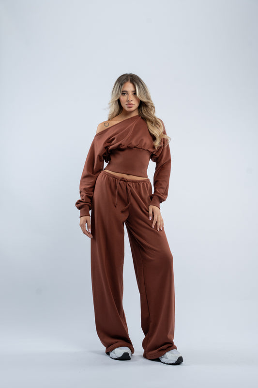 Asymmetrical jogging set