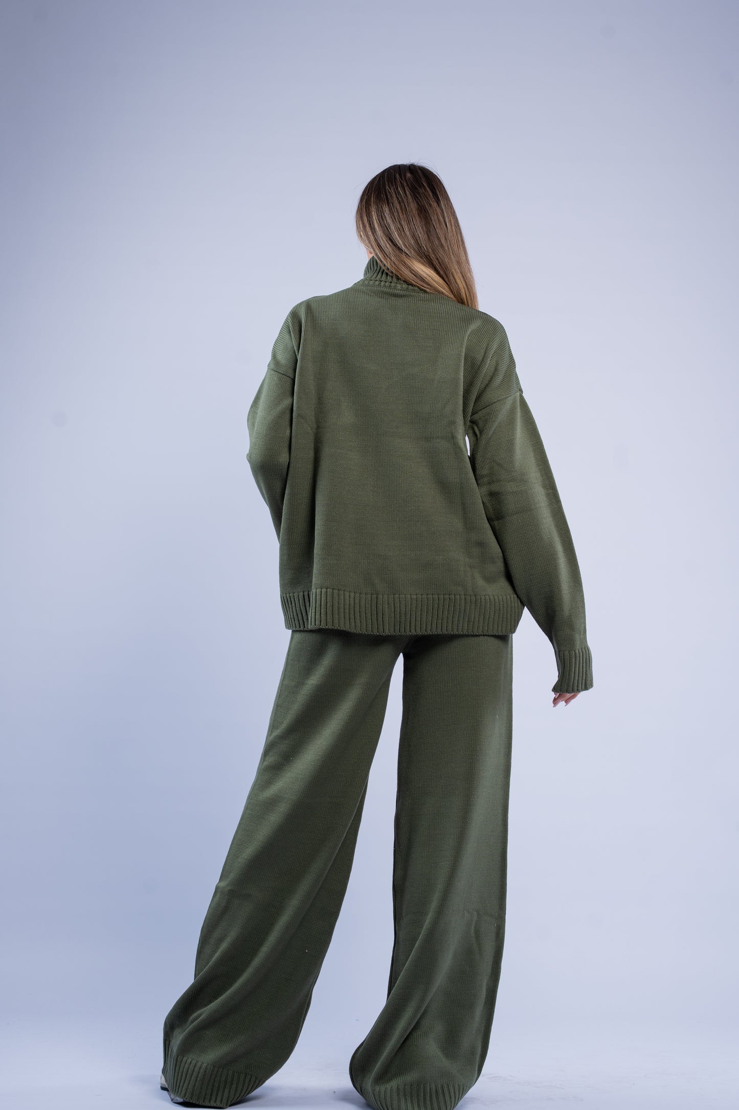 Turtle neck knit set