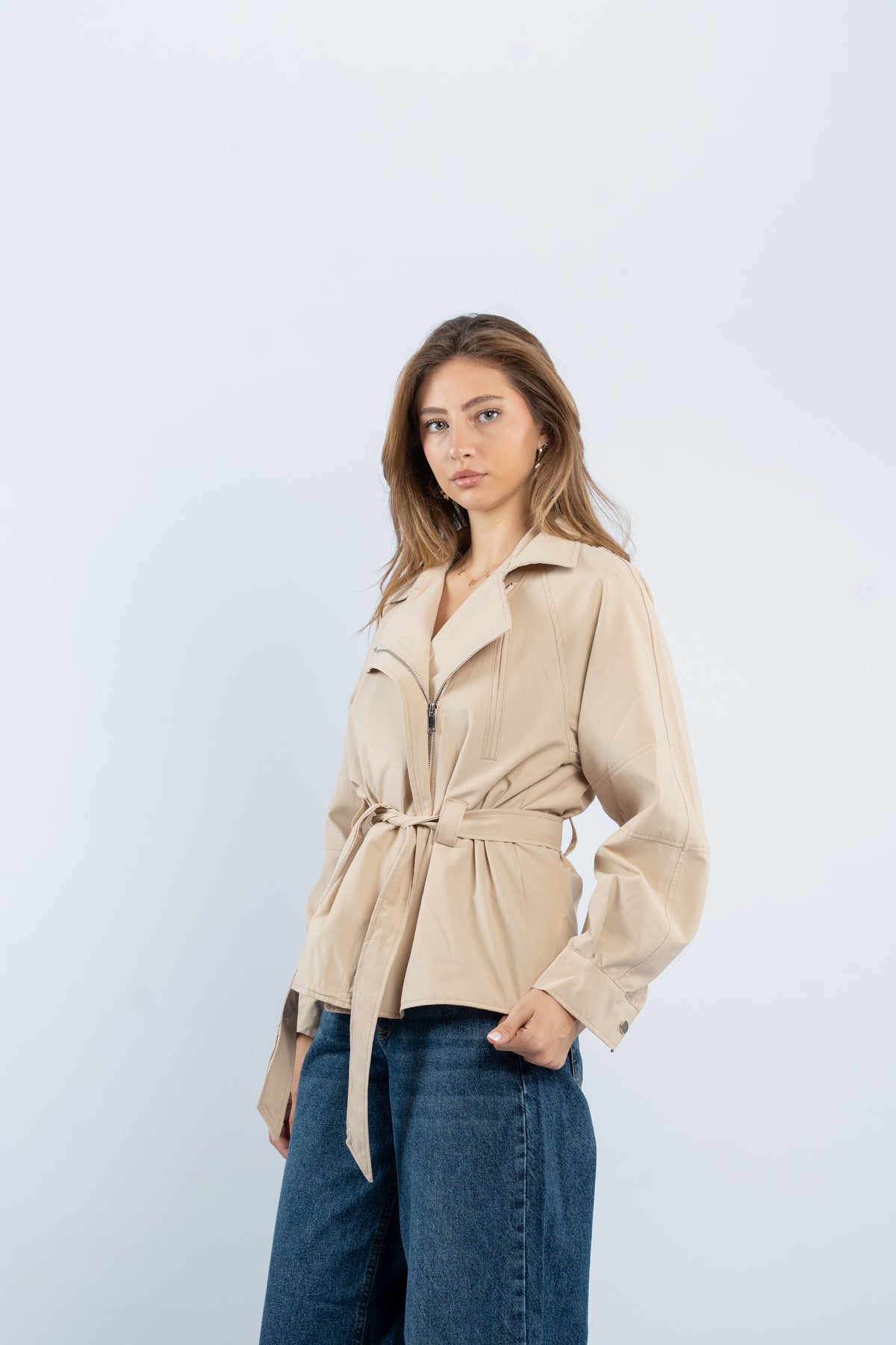 The asymmetric trench