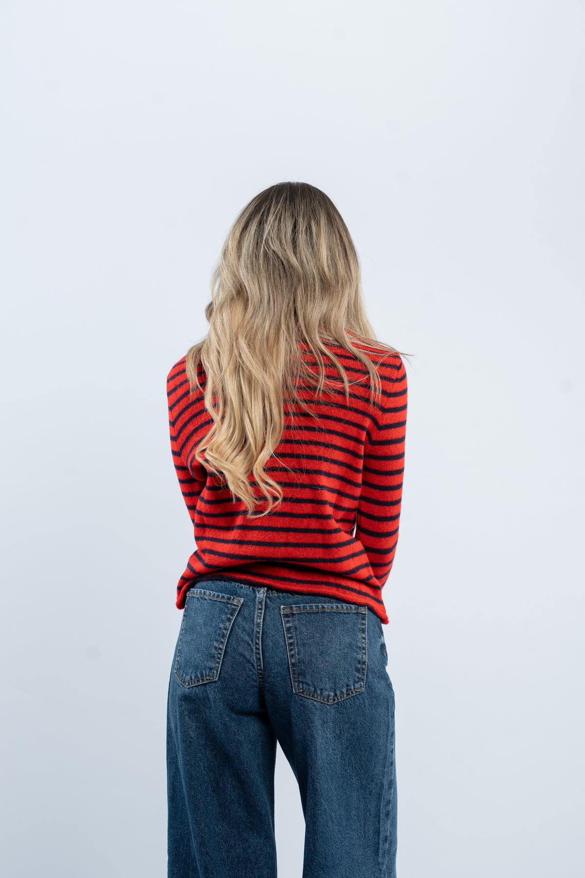 Buttoned knit cardigan
