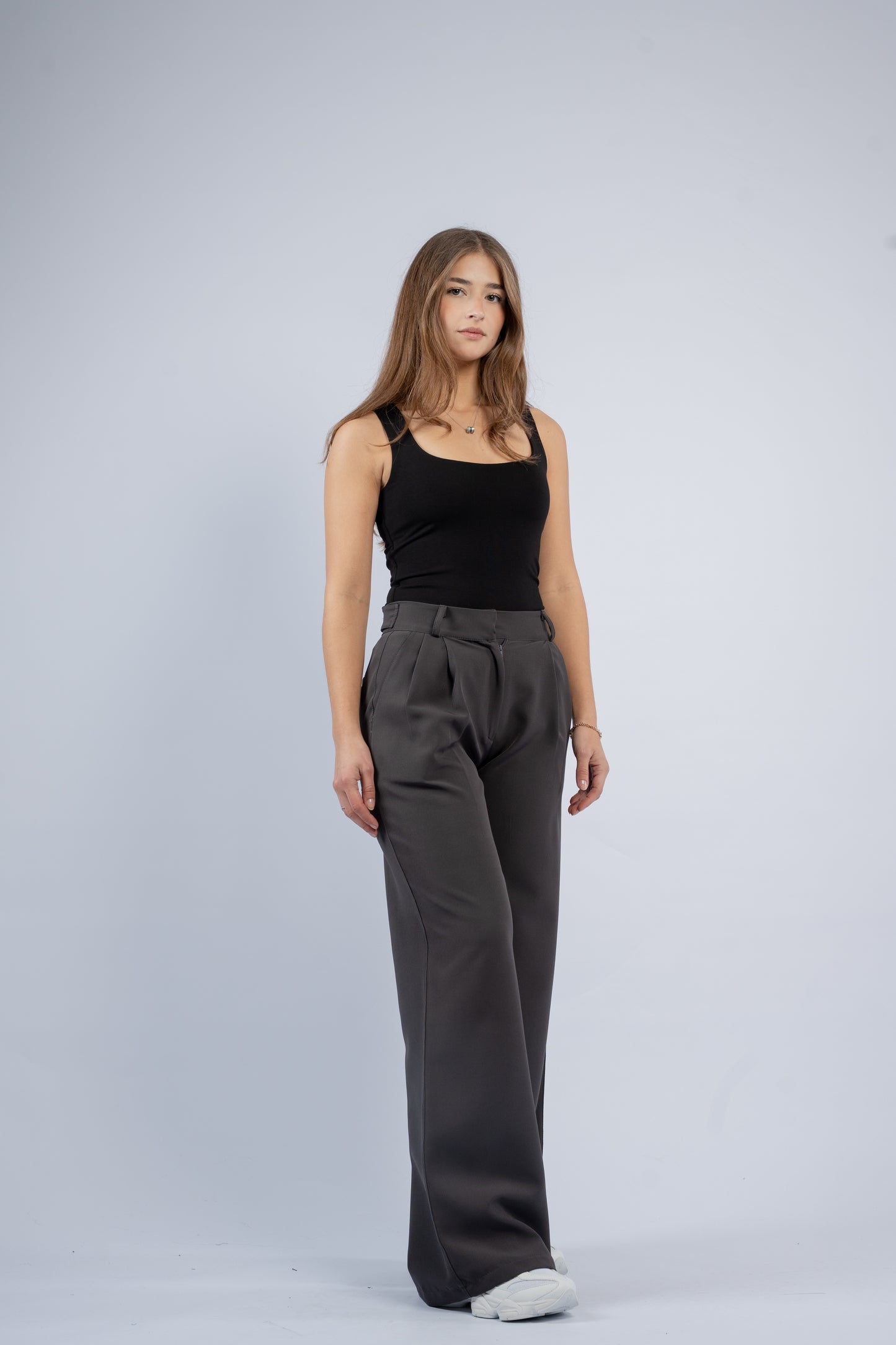 Low waist trousers