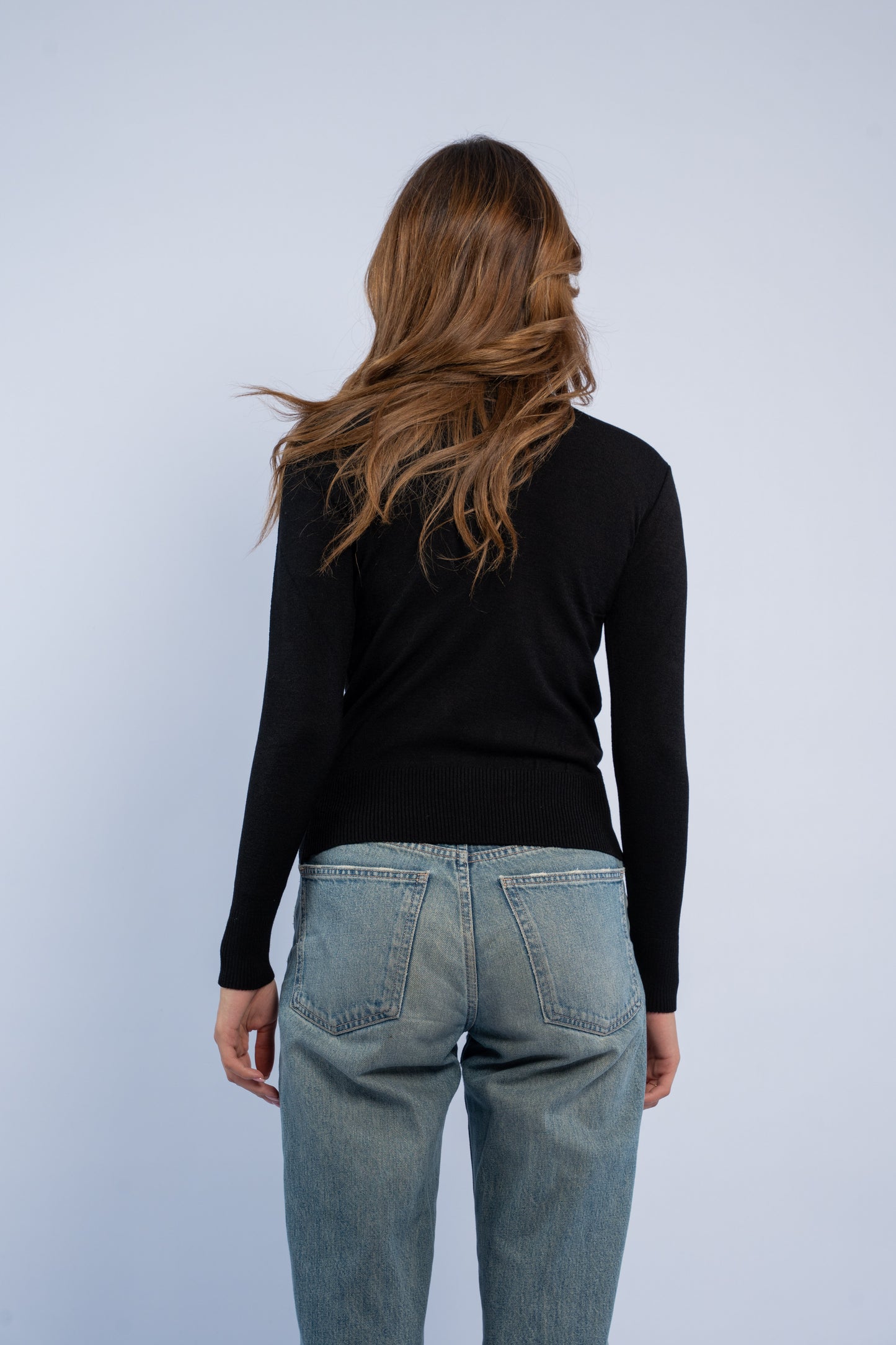 Fitted turtle neck knit top