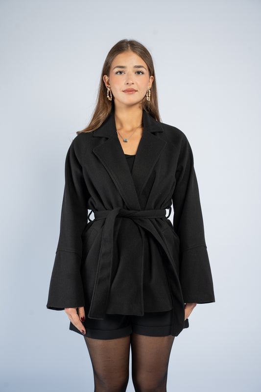 Belted short manteau