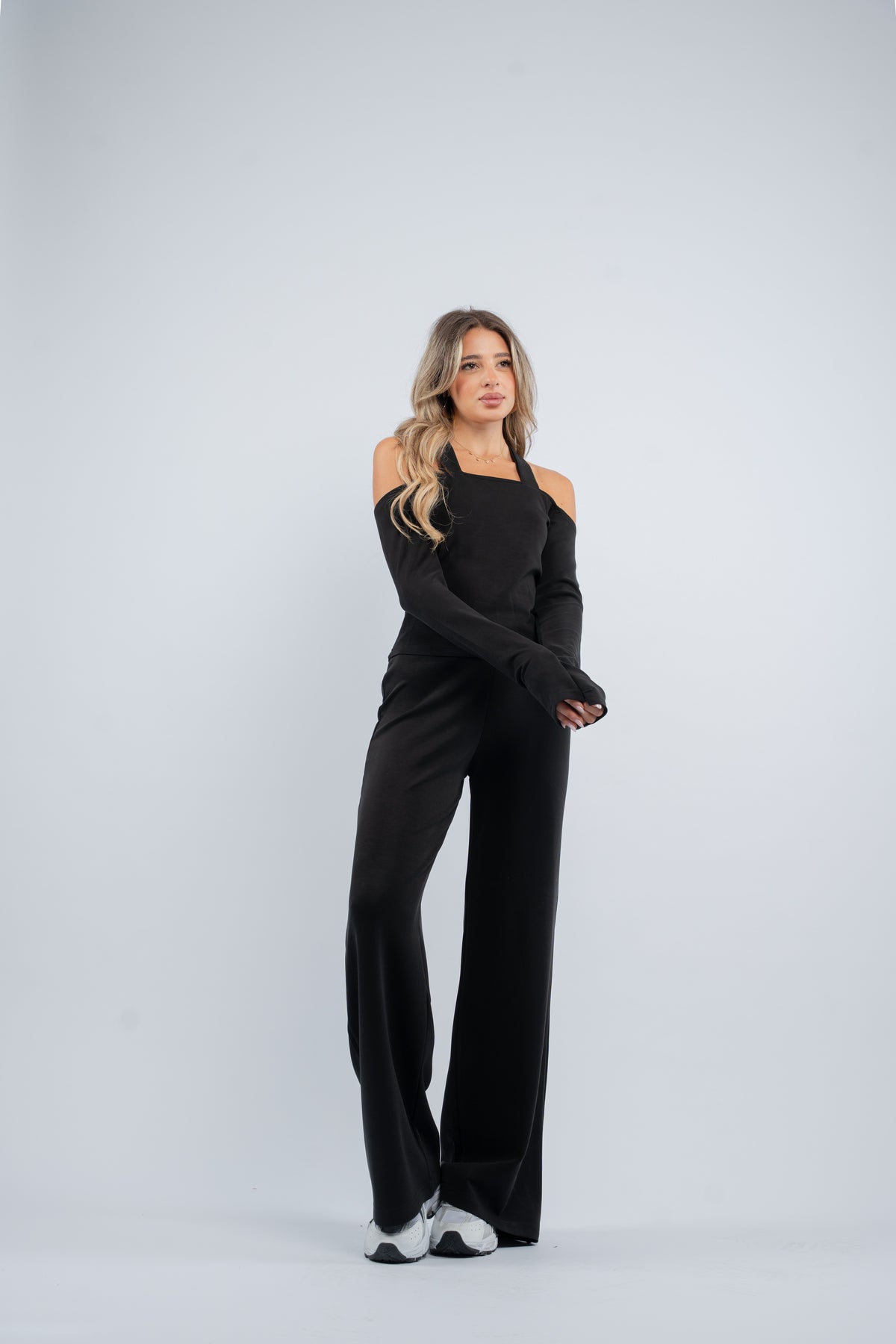 Halter- tie modal set