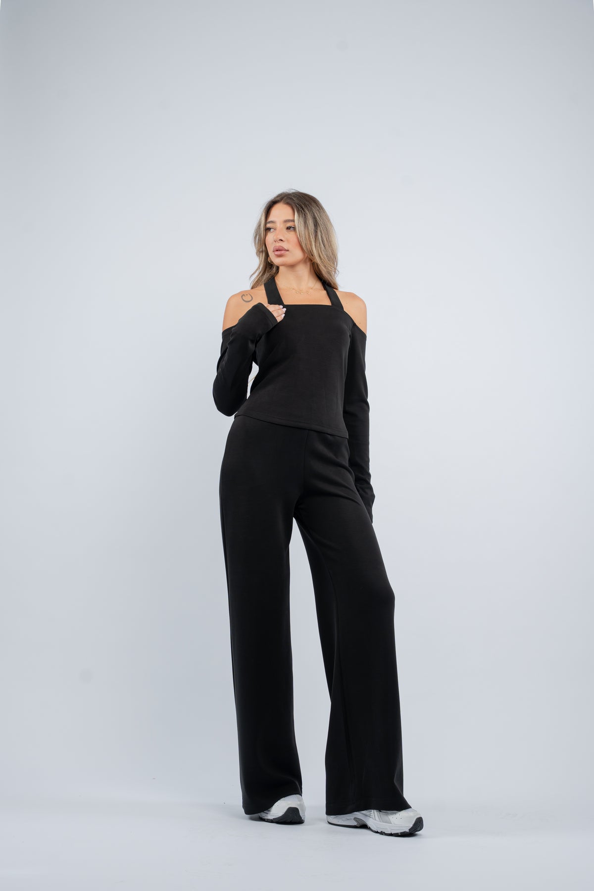 Halter- tie modal set