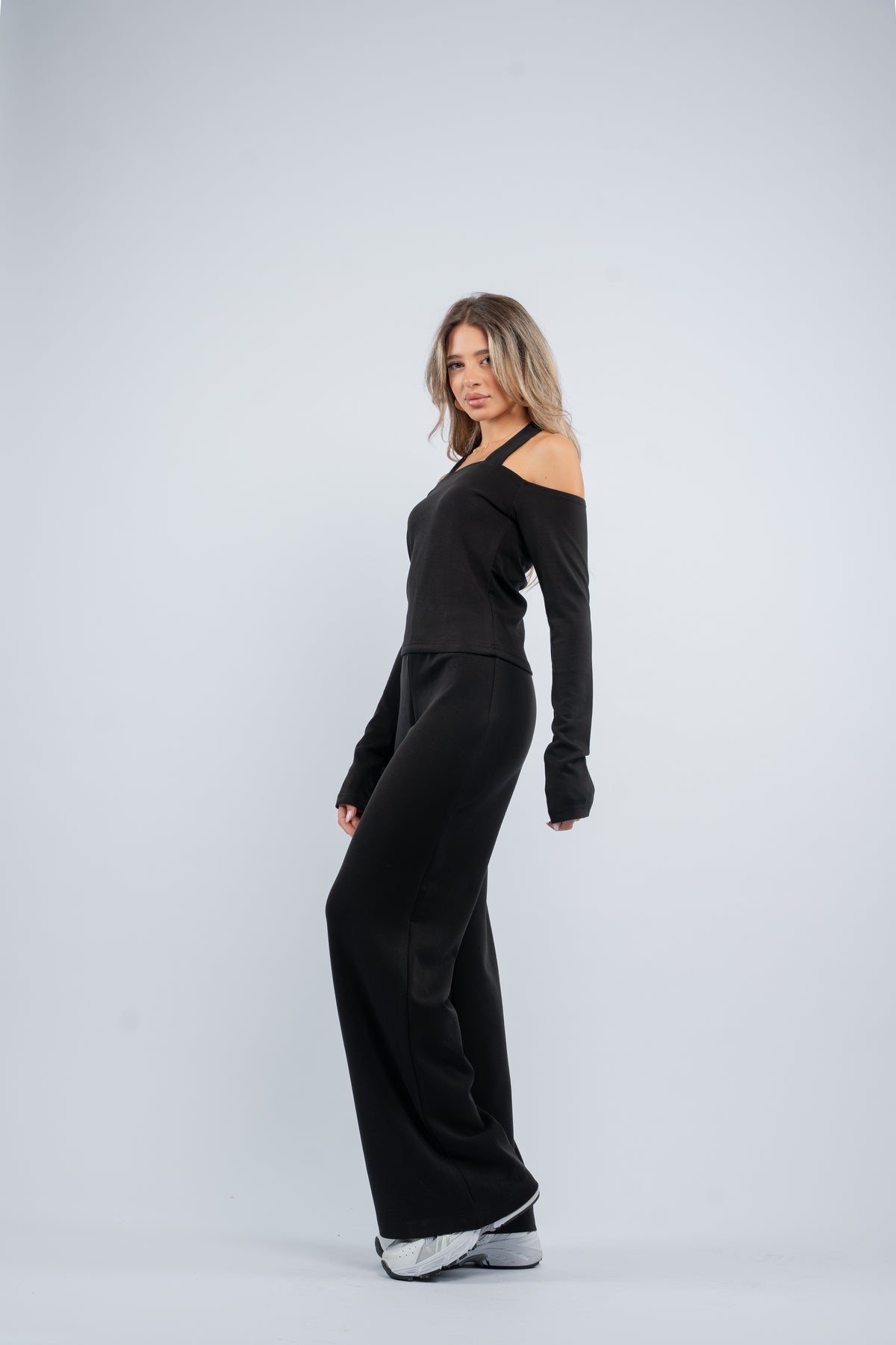 Halter- tie modal set