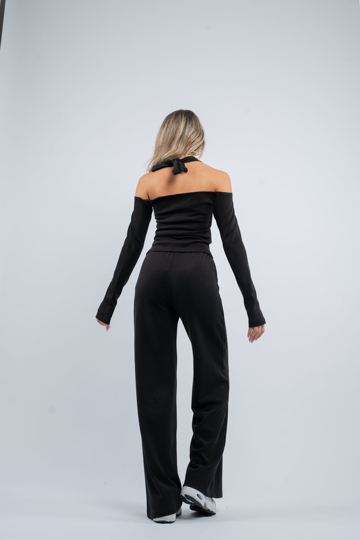 Halter- tie modal set